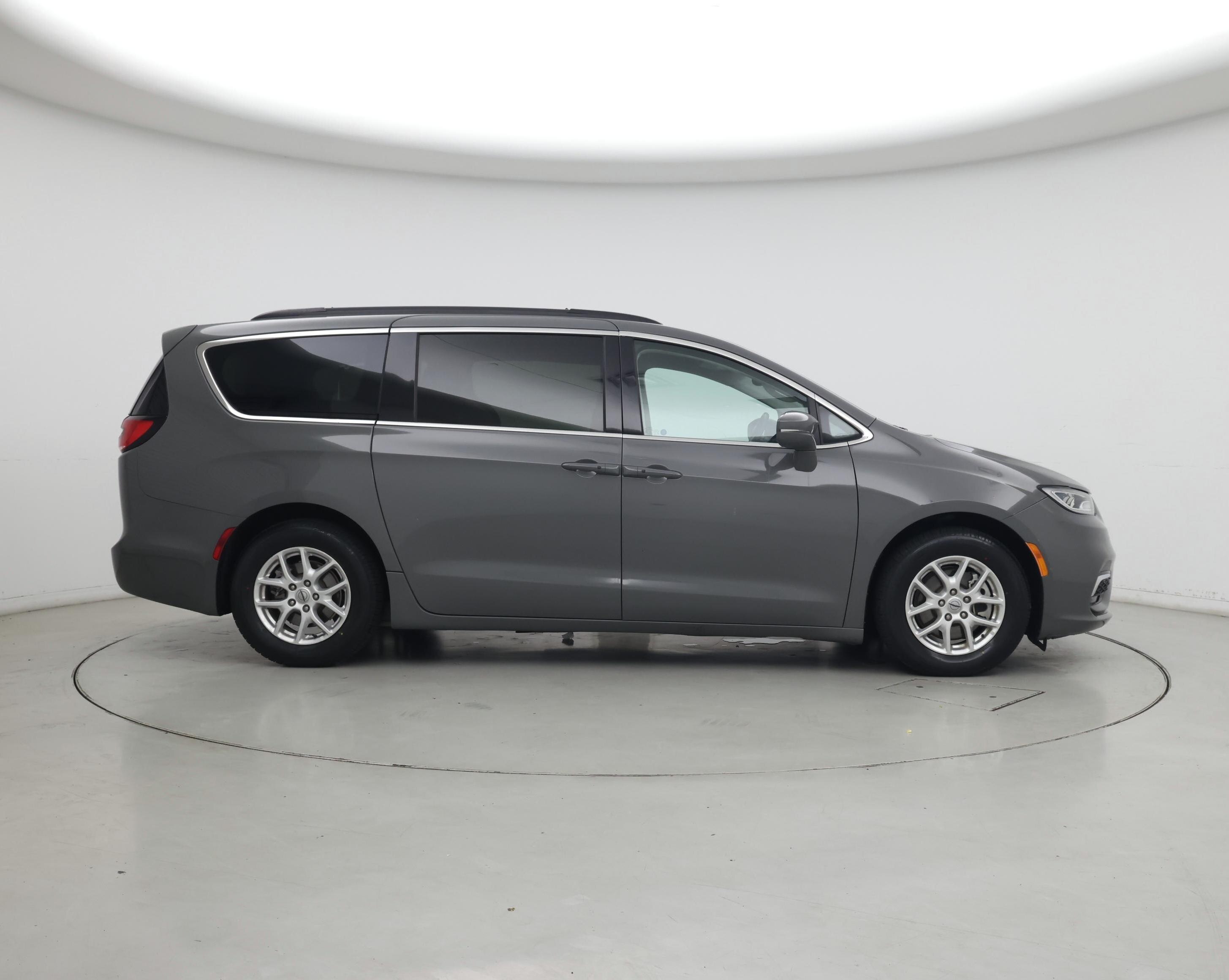 Thumbnail: 2022 Chrysler Pacifica - 7