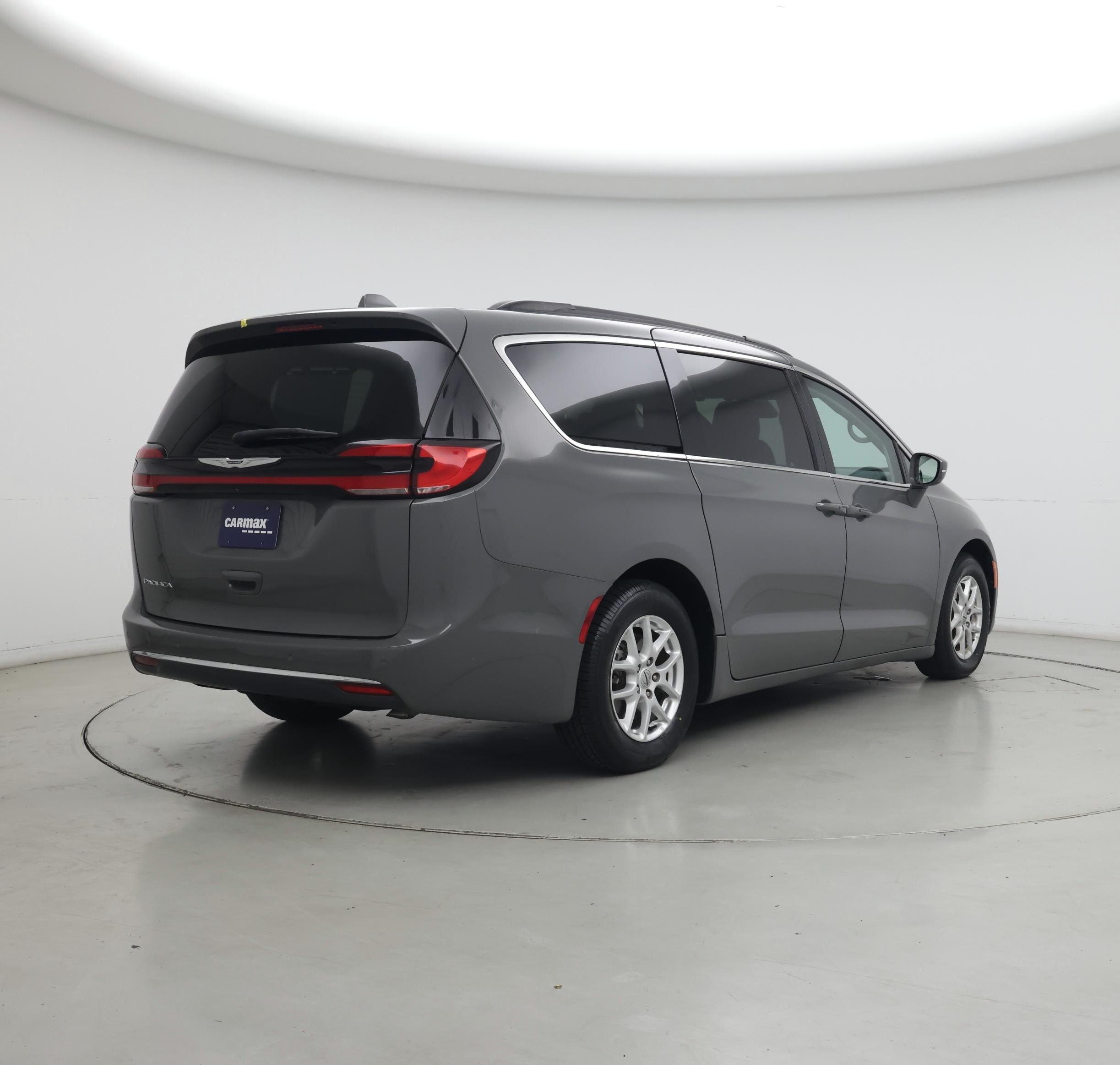 Thumbnail: 2022 Chrysler Pacifica - 8