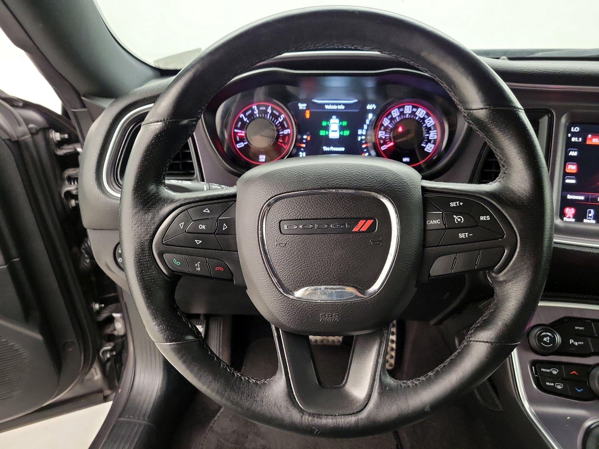 Thumbnail: 2016 Dodge Challenger - 10