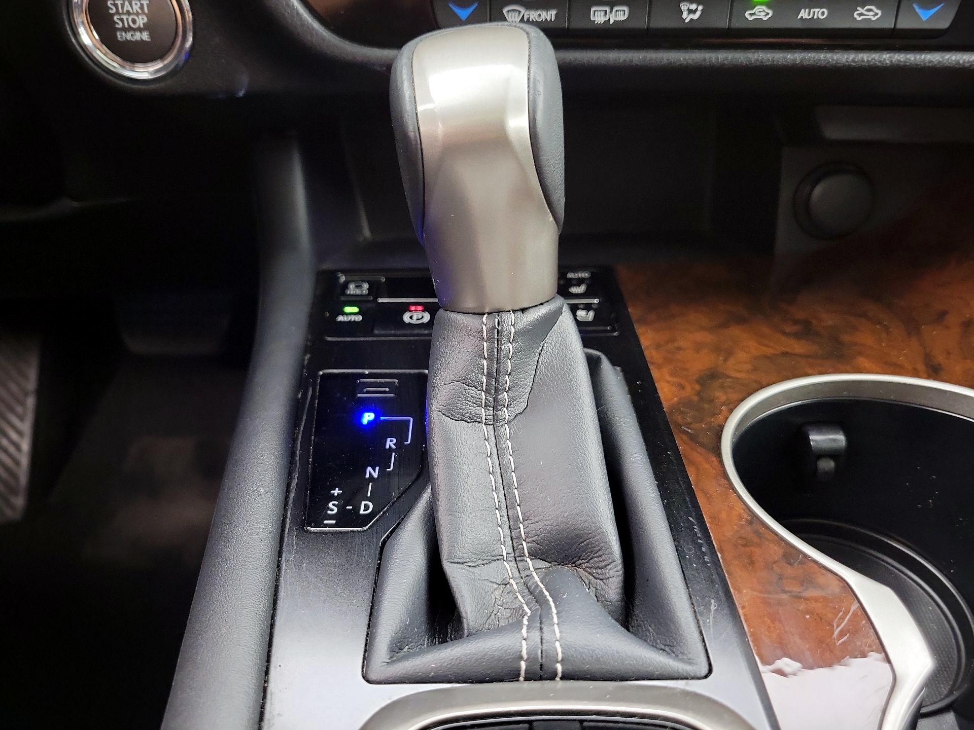 Thumbnail: 2019 Lexus RX - 18