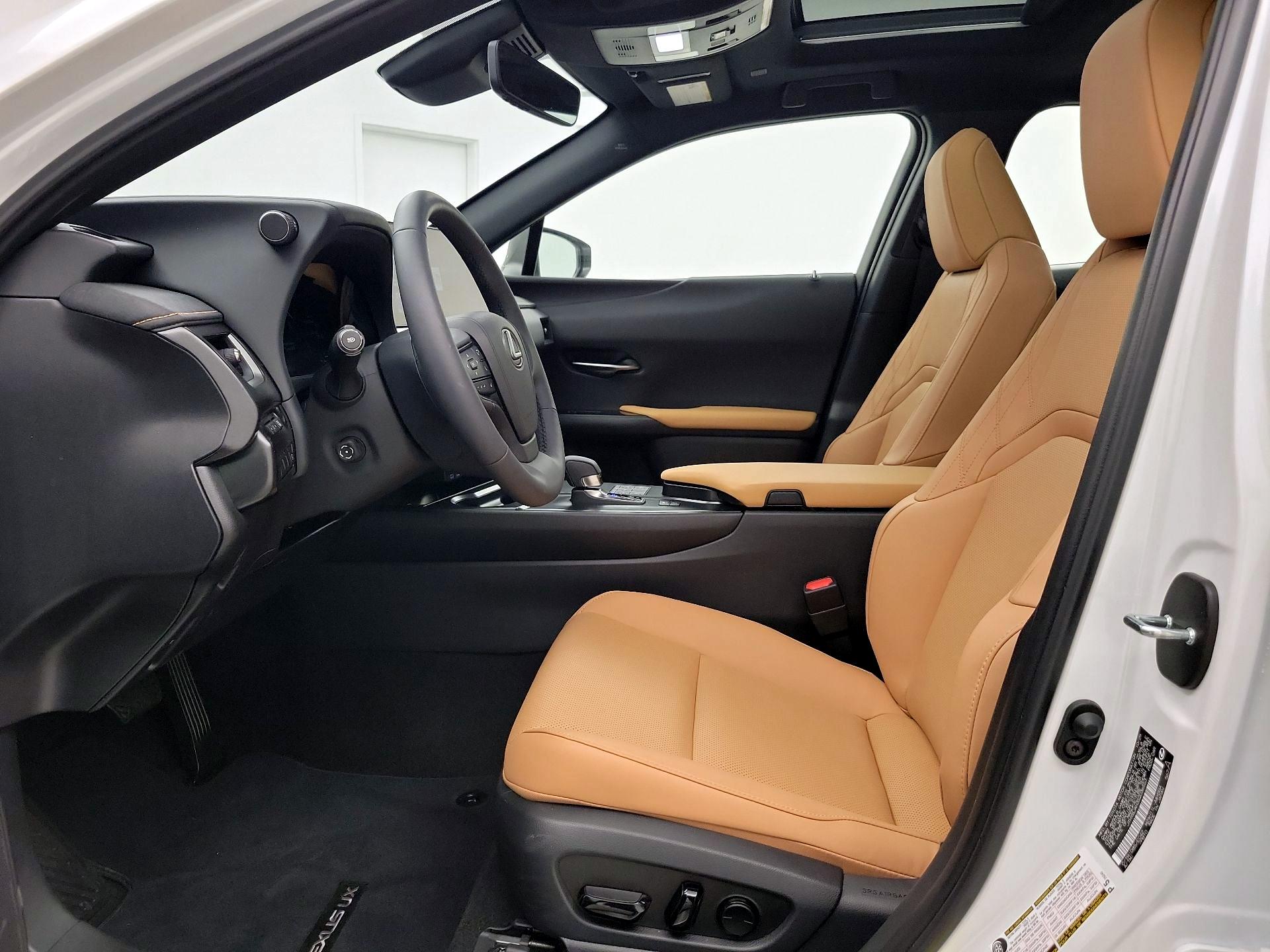 Thumbnail: 2025 Lexus UX - 11