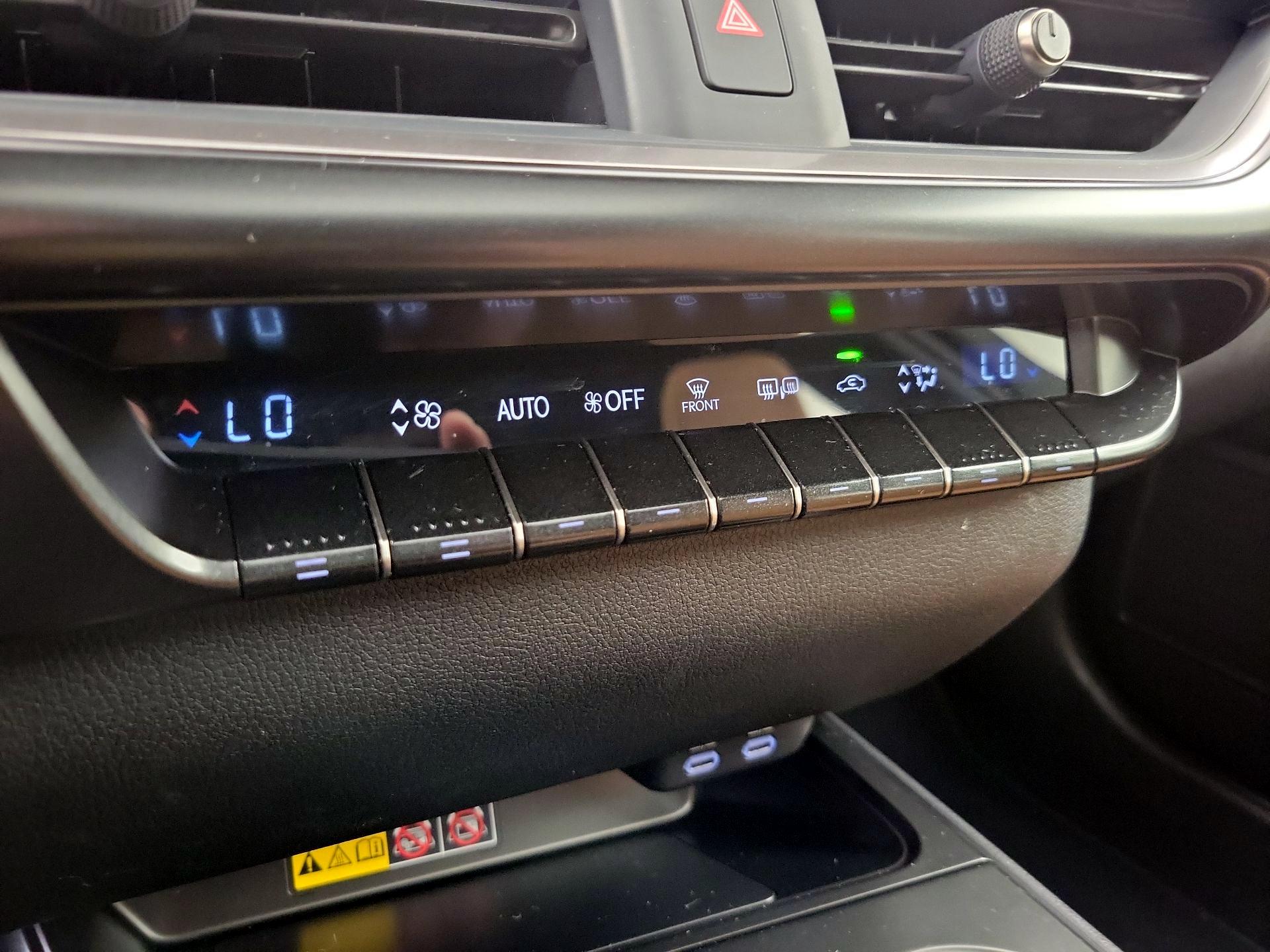 Thumbnail: 2025 Lexus UX - 16