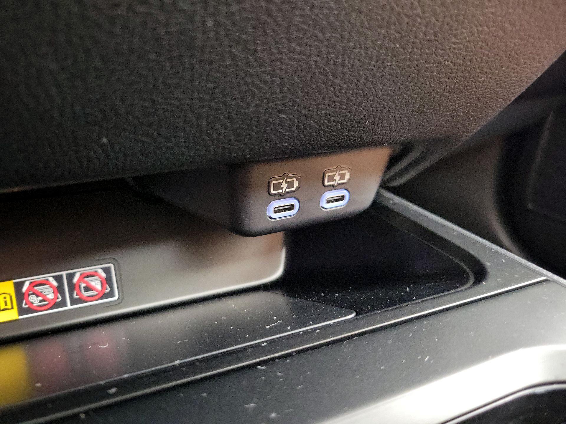 Thumbnail: 2025 Lexus UX - 18