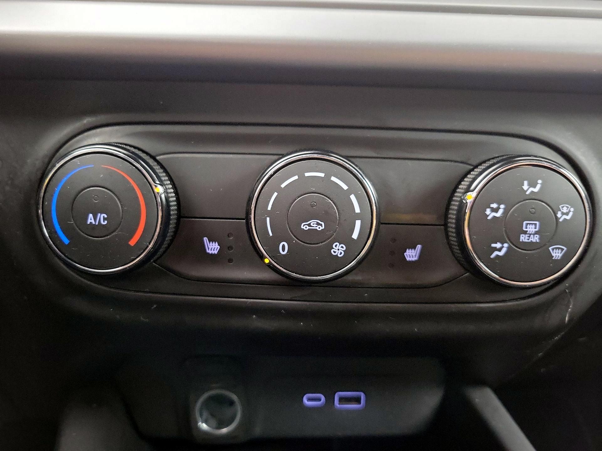 Thumbnail: 2024 Chevrolet Trax - 16