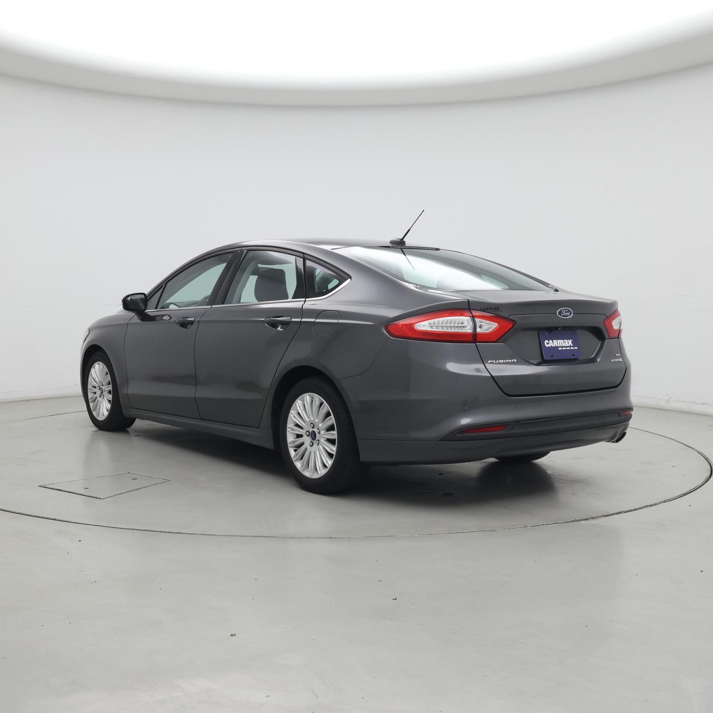 Thumbnail: 2016 Ford Fusion - 2
