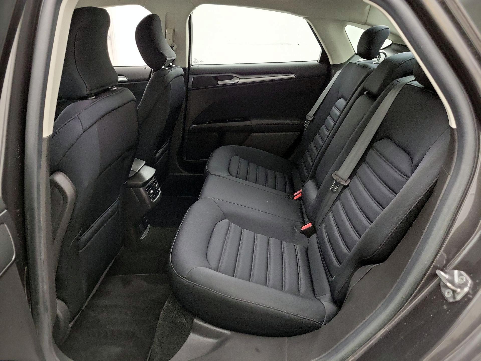 Thumbnail: 2016 Ford Fusion - 20