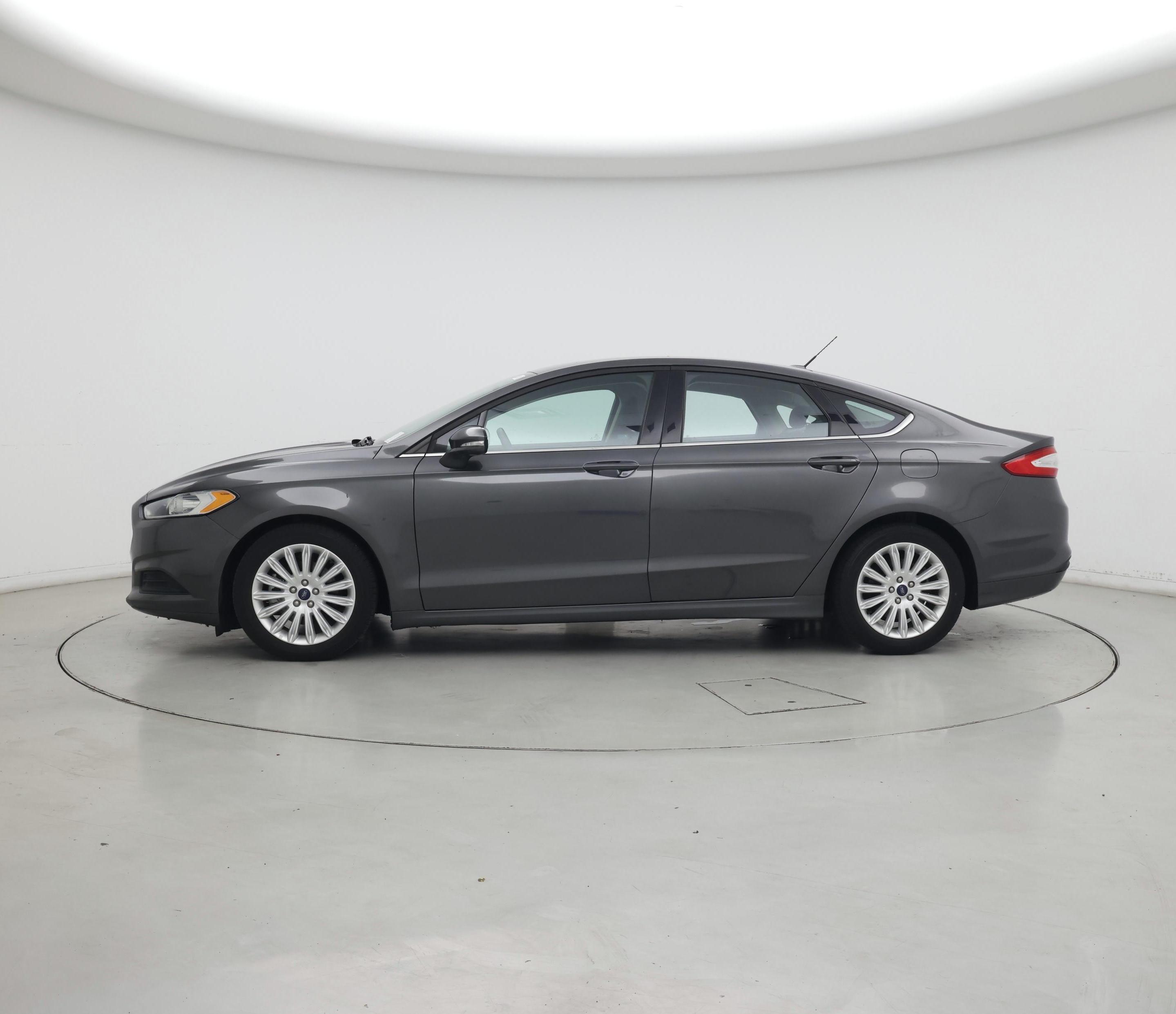 Thumbnail: 2016 Ford Fusion - 3