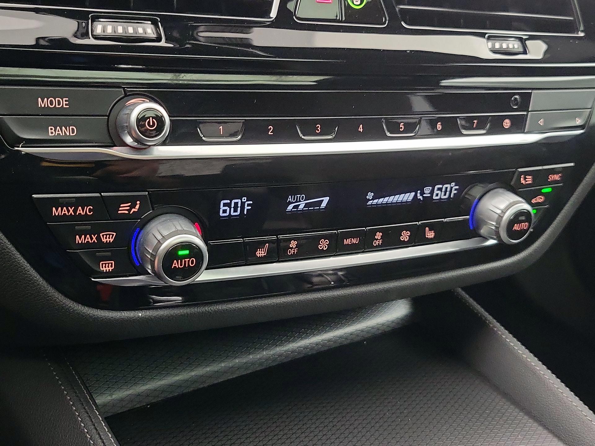 Thumbnail: 2023 BMW 5 Series - 17