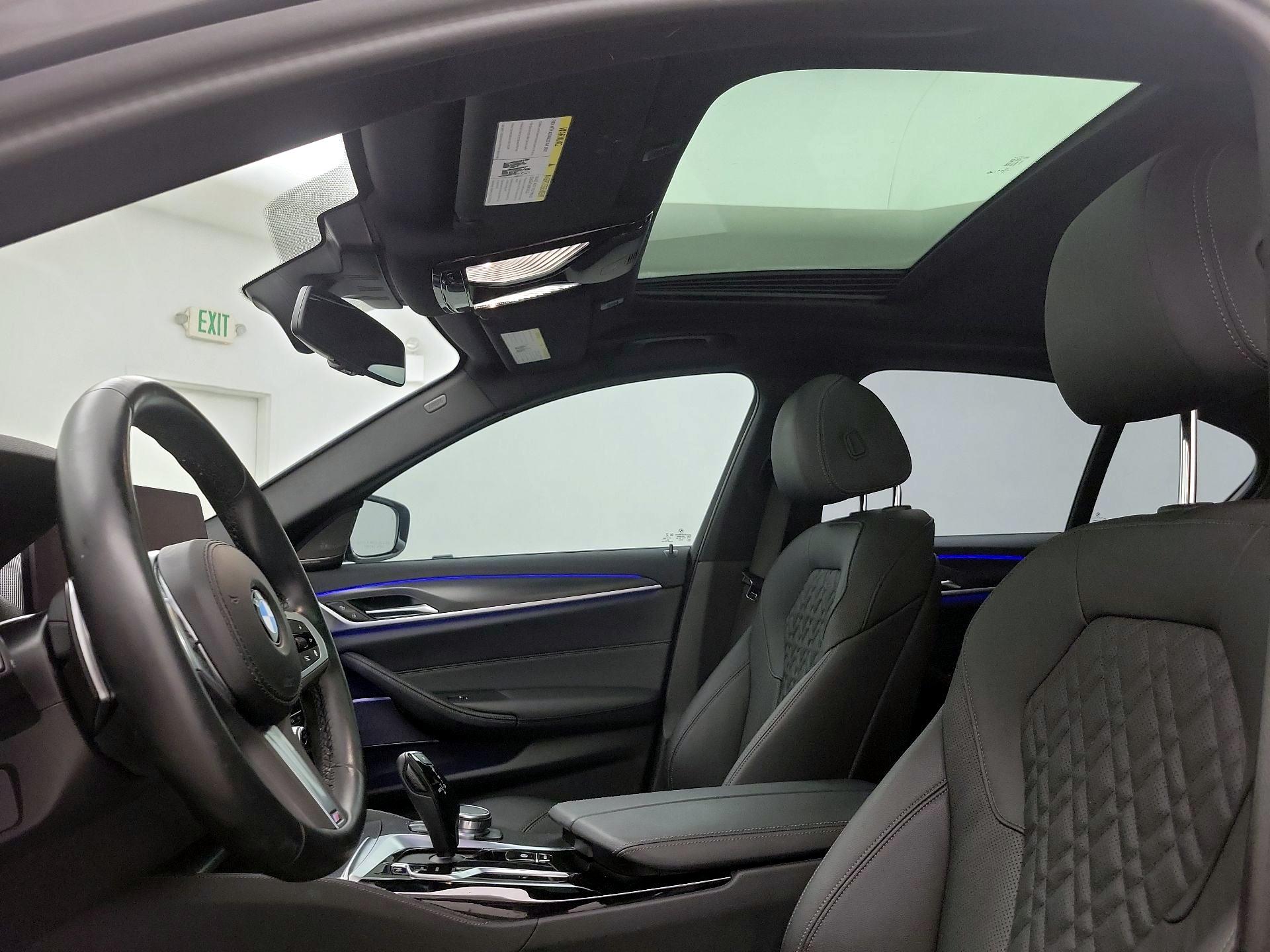 Thumbnail: 2023 BMW 5 Series - 20