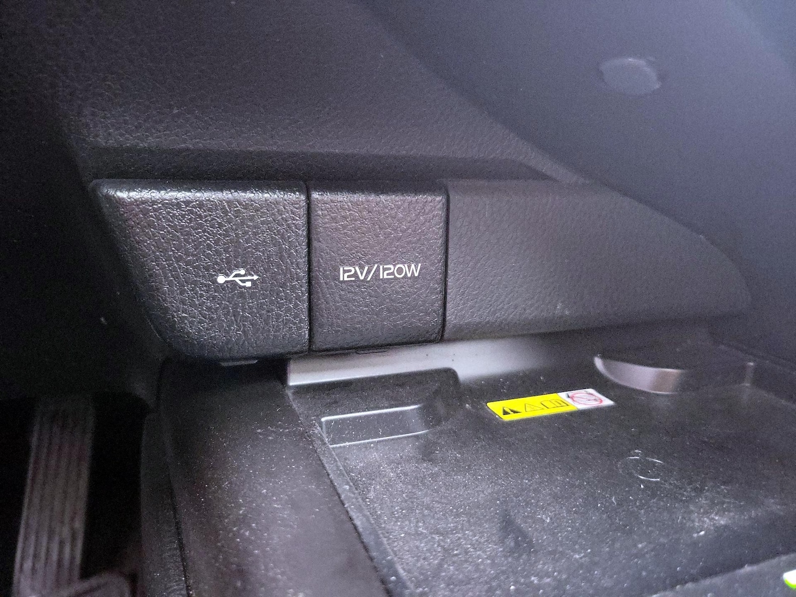 2023 Toyota Camry XSE - Photo 19