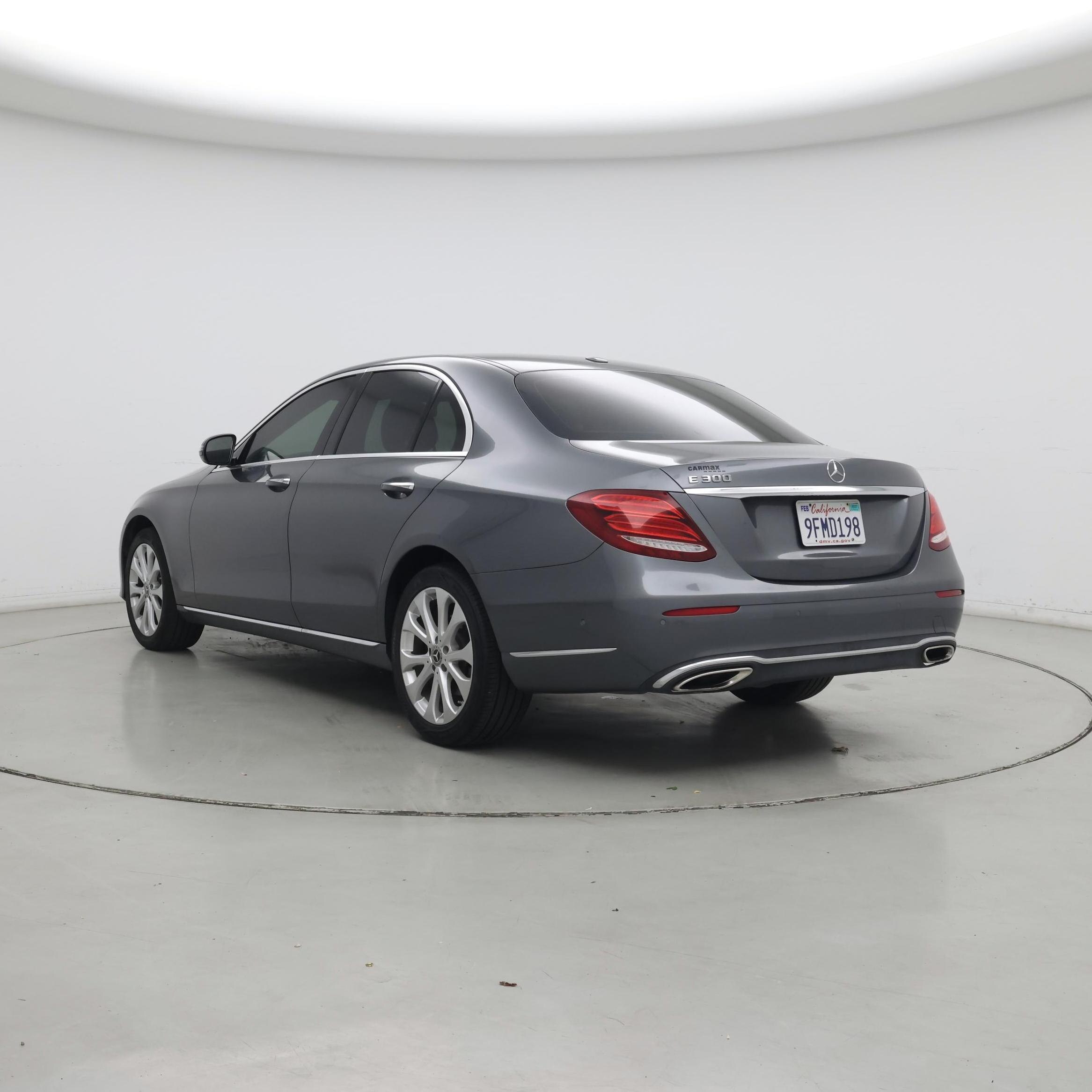 Thumbnail: 2018 Mercedes-Benz E-Class - 2