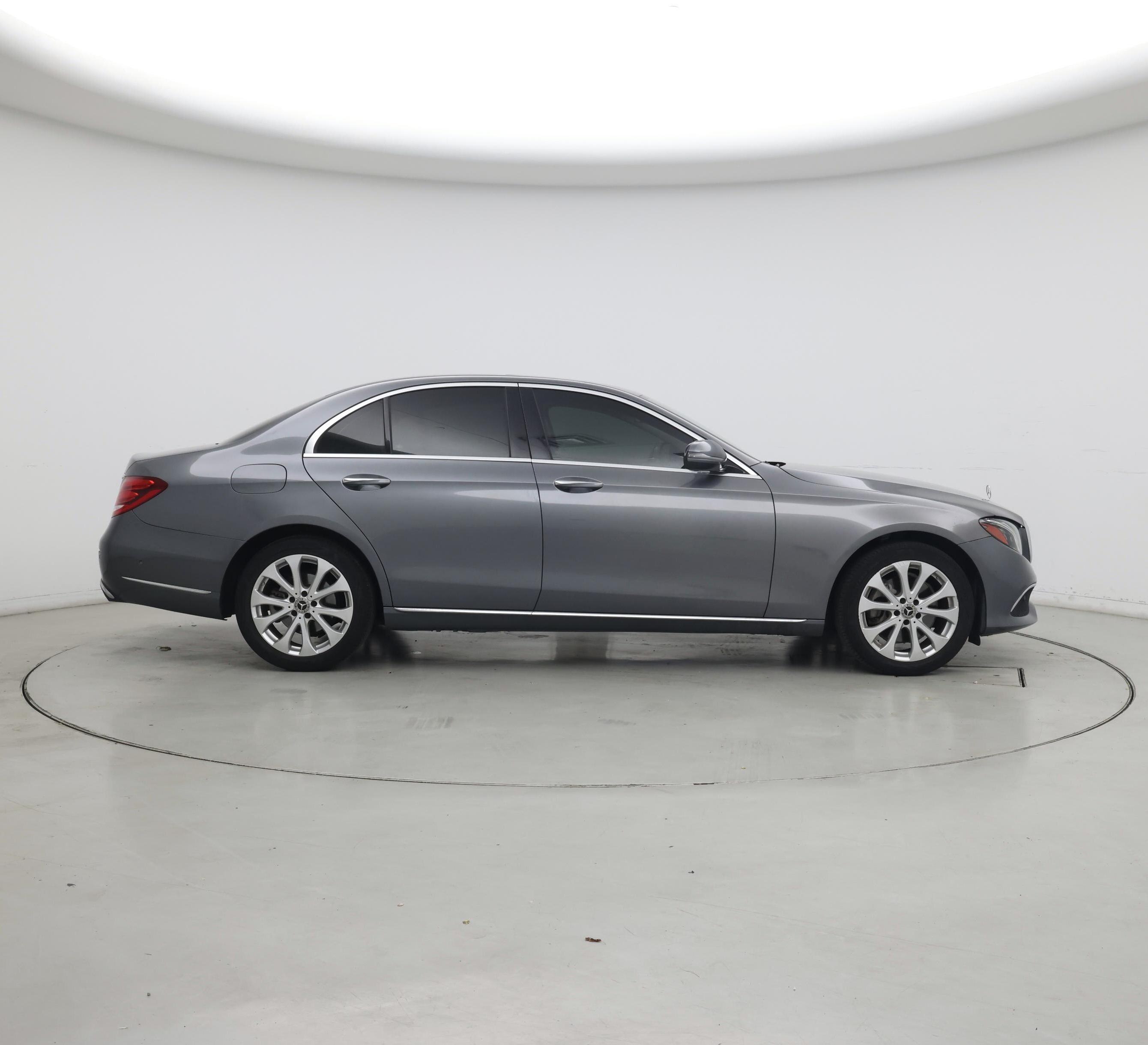 Thumbnail: 2018 Mercedes-Benz E-Class - 7