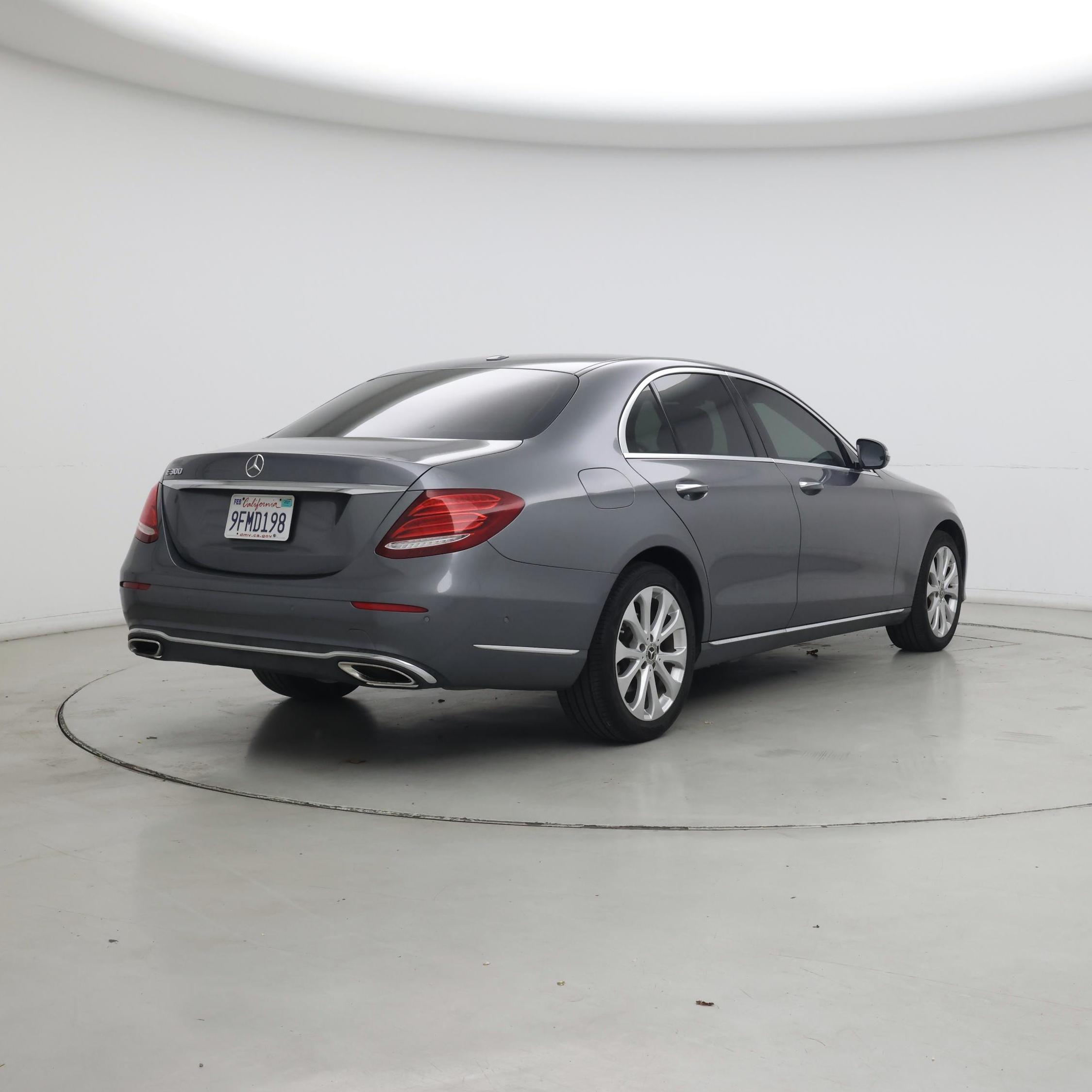 Thumbnail: 2018 Mercedes-Benz E-Class - 8