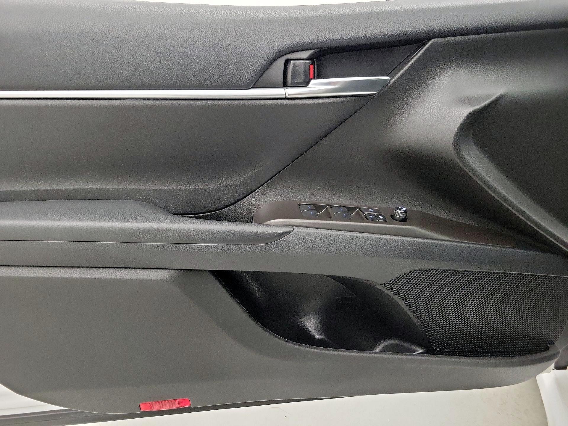 Thumbnail: 2023 Toyota Camry - 12