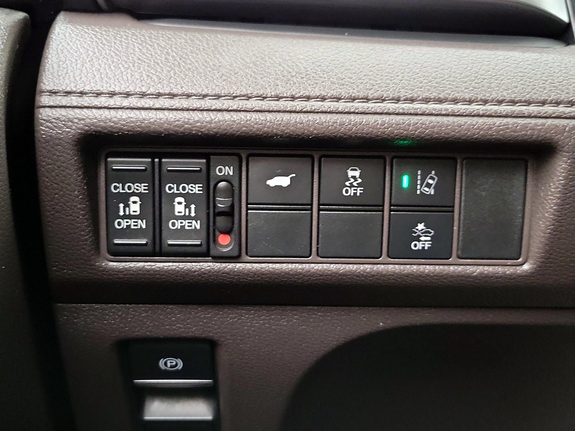 Thumbnail: 2019 Honda Odyssey - 13