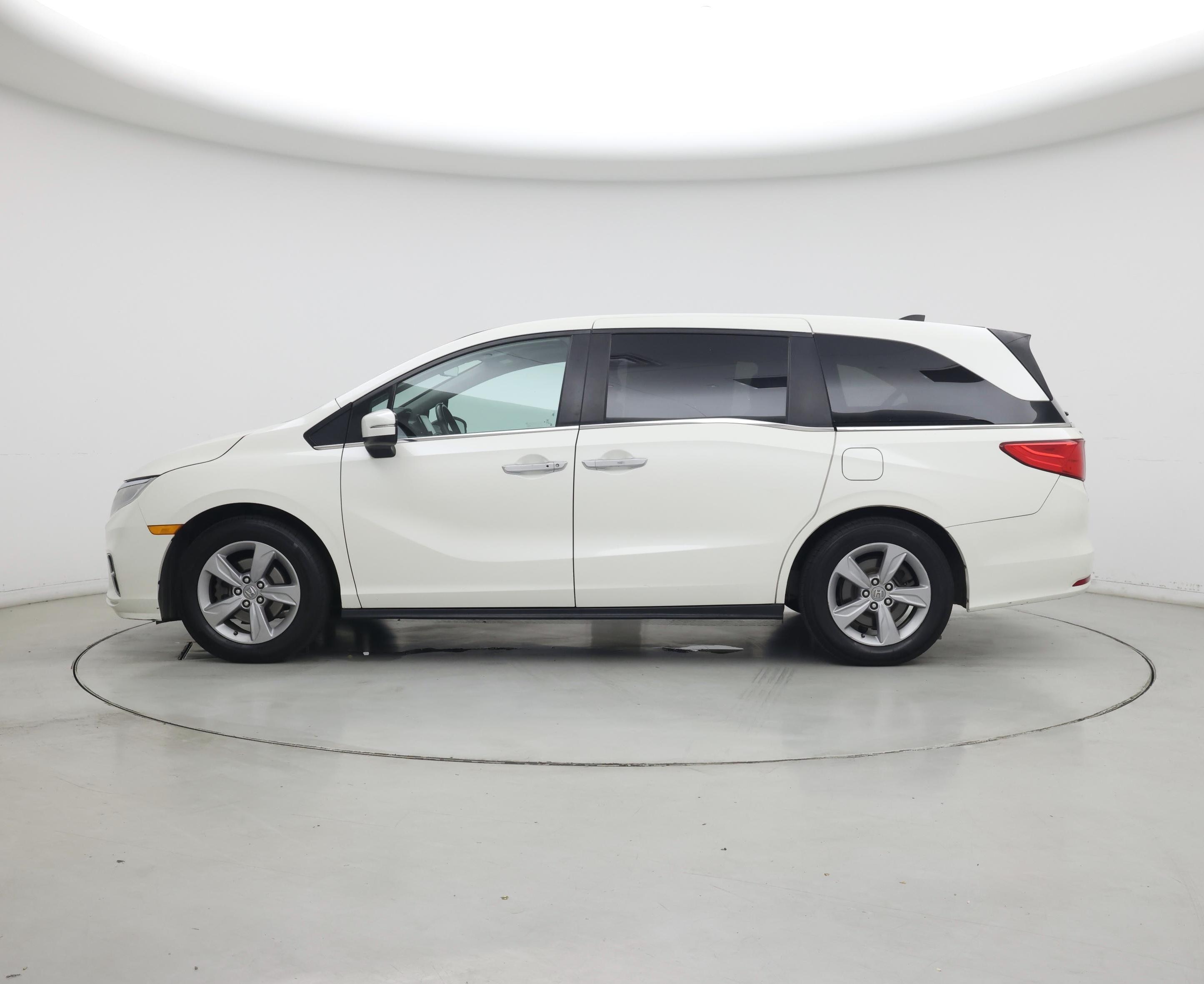 Thumbnail: 2019 Honda Odyssey - 3