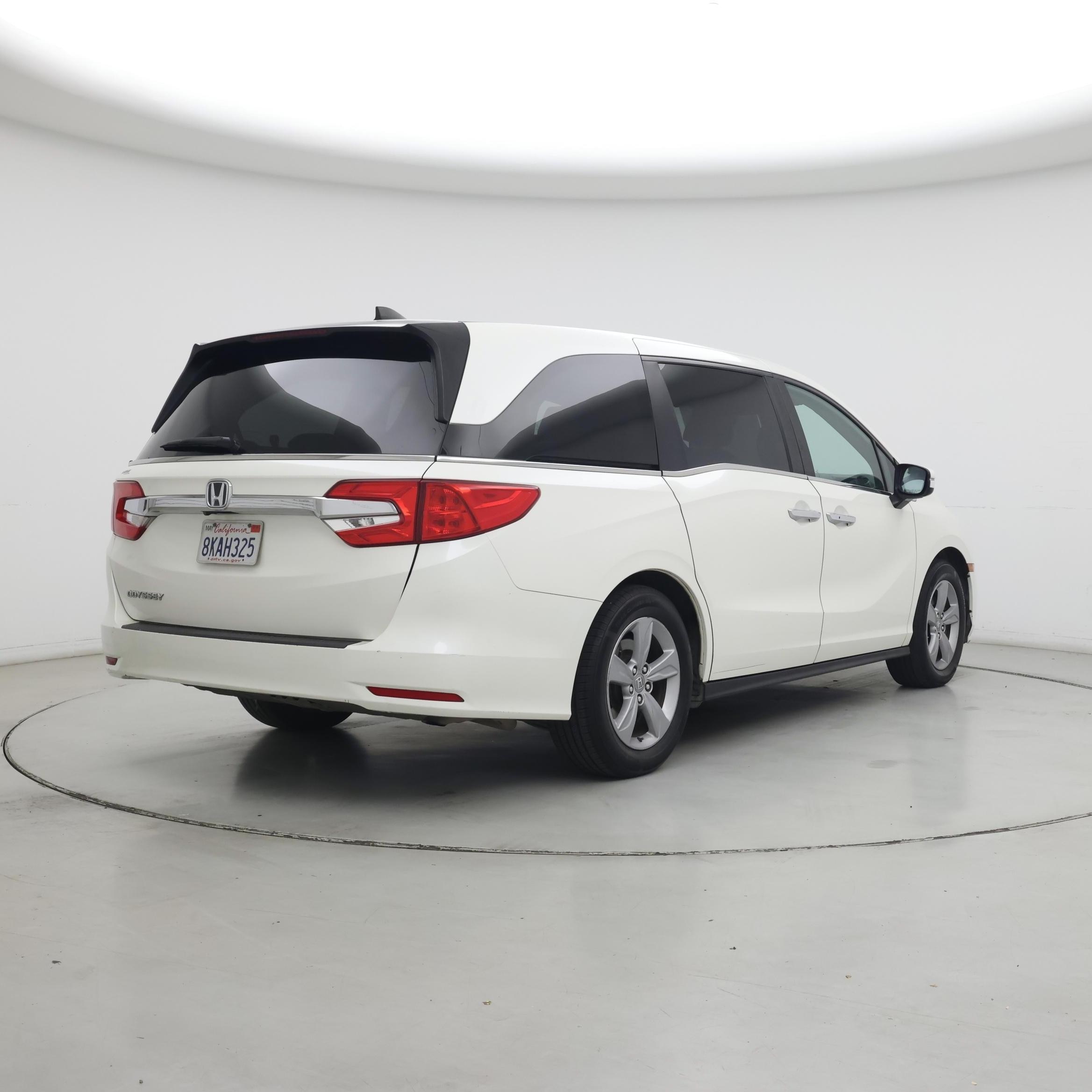 Thumbnail: 2019 Honda Odyssey - 8