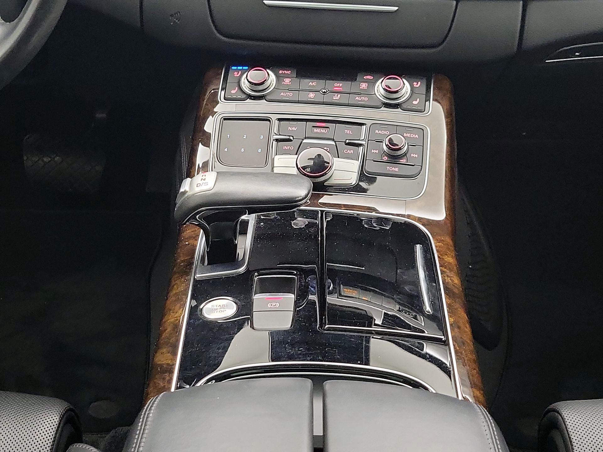 Thumbnail: 2018 Audi A8 - 18