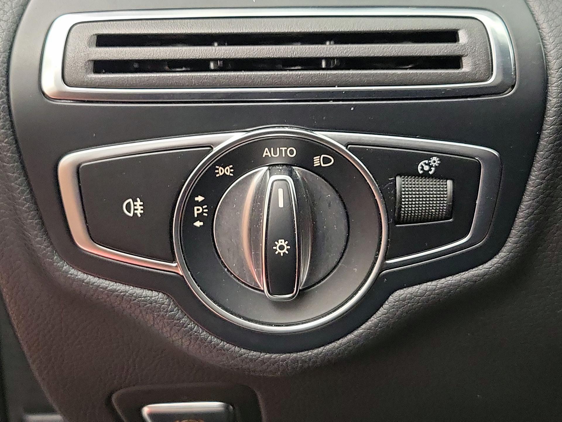 Thumbnail: 2018 Mercedes-Benz C-Class - 13