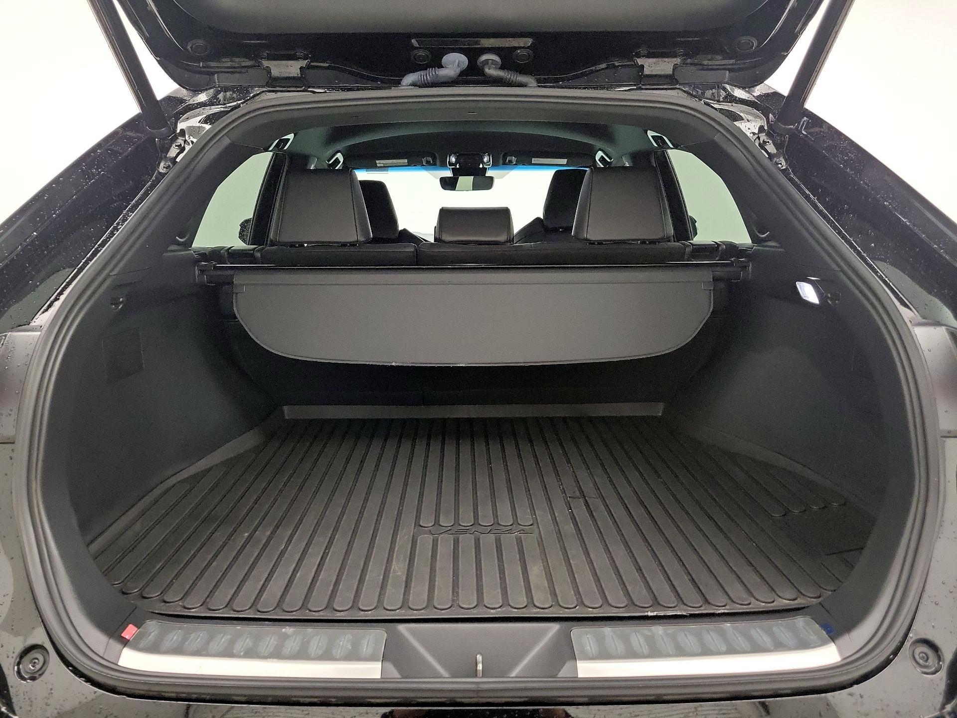 Thumbnail: 2023 Toyota Venza - 20