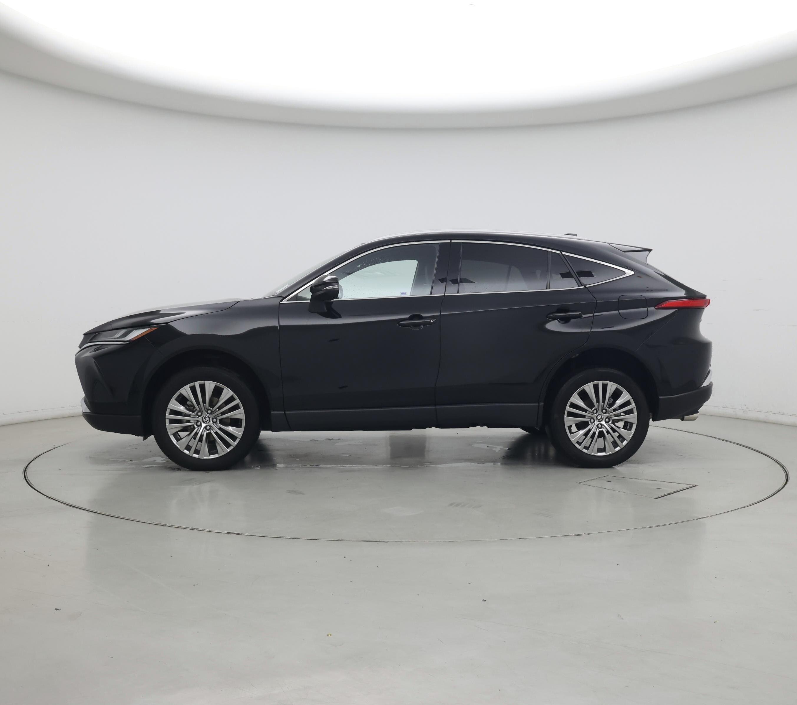 Thumbnail: 2023 Toyota Venza - 3