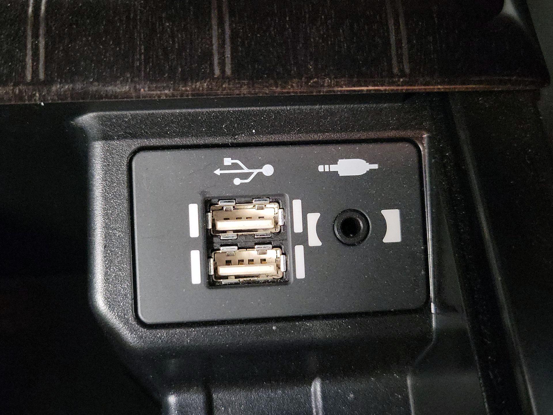 Thumbnail: 2023 Lexus GX - 19