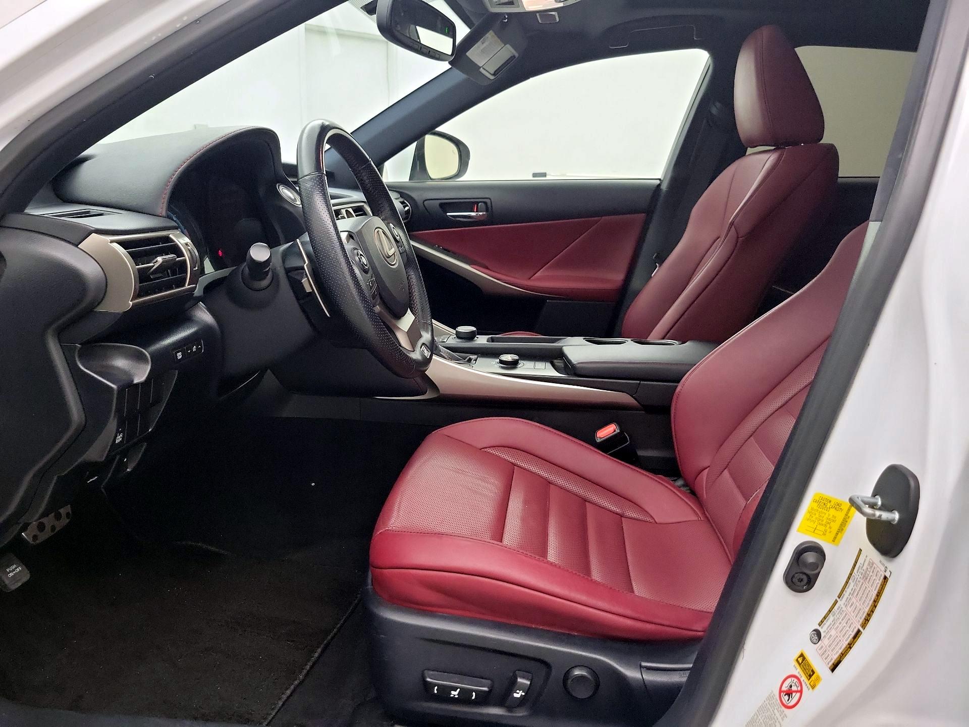 Thumbnail: 2015 Lexus IS - 11