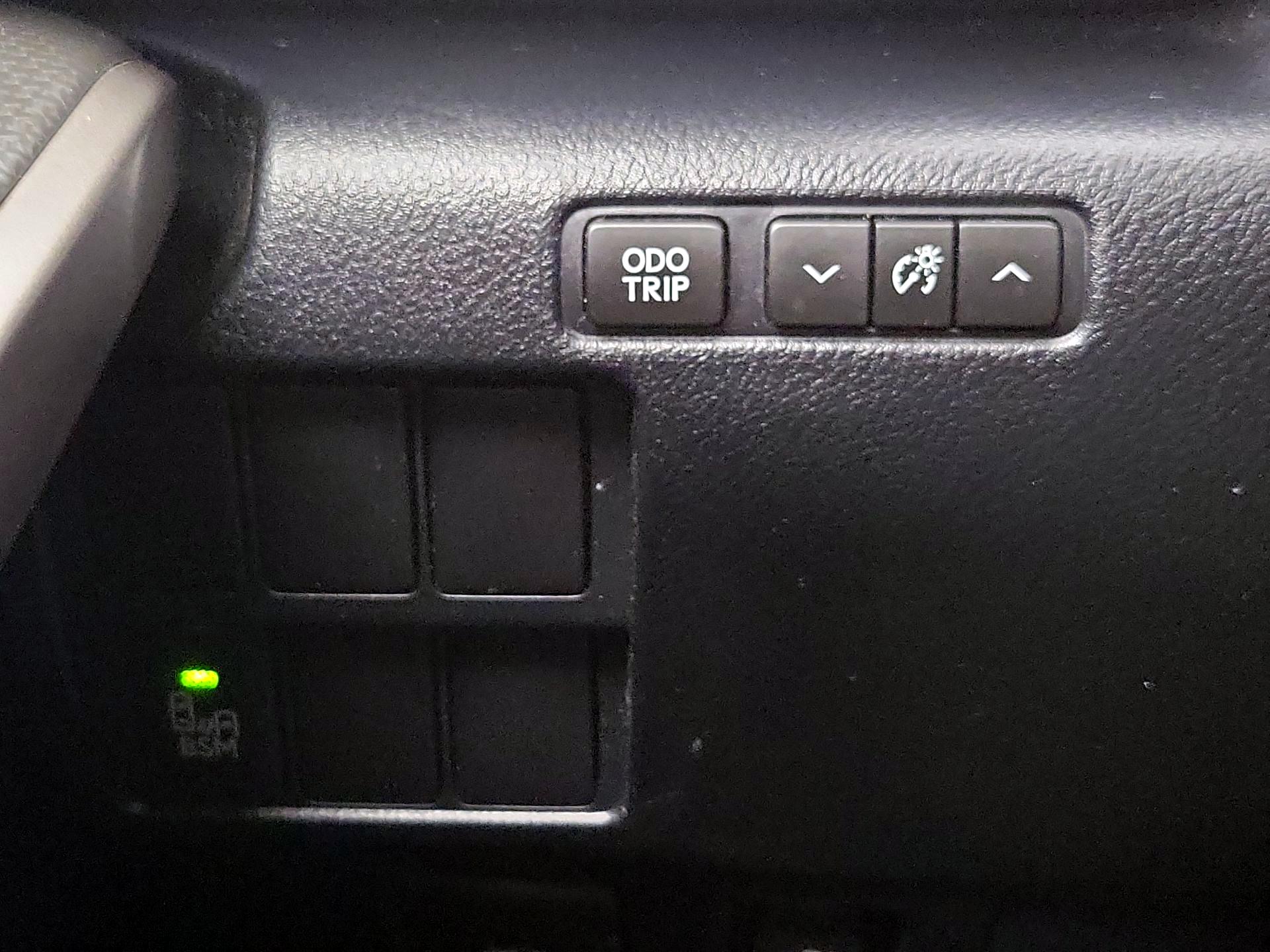 Thumbnail: 2015 Lexus IS - 13