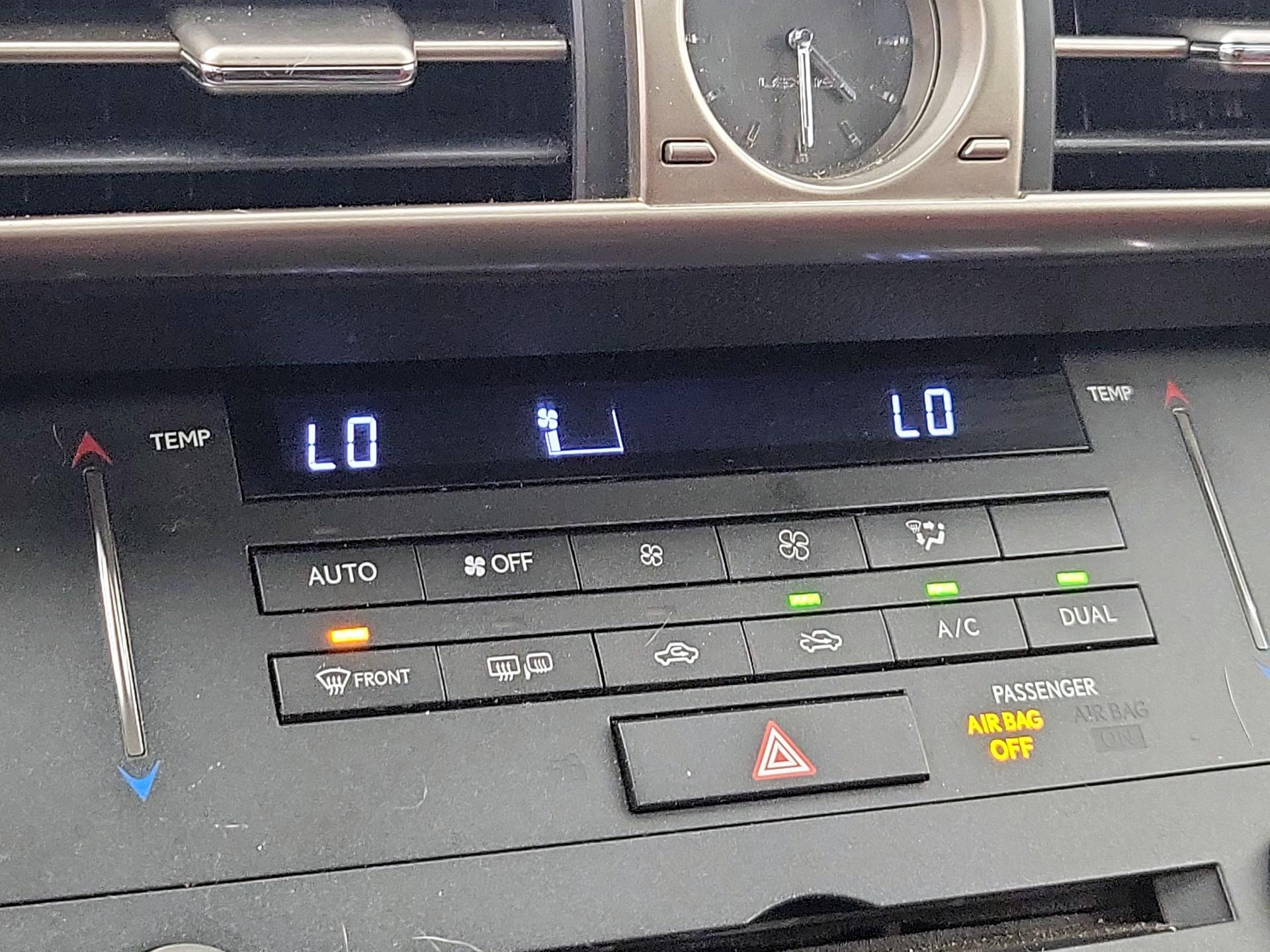 Thumbnail: 2015 Lexus IS - 16