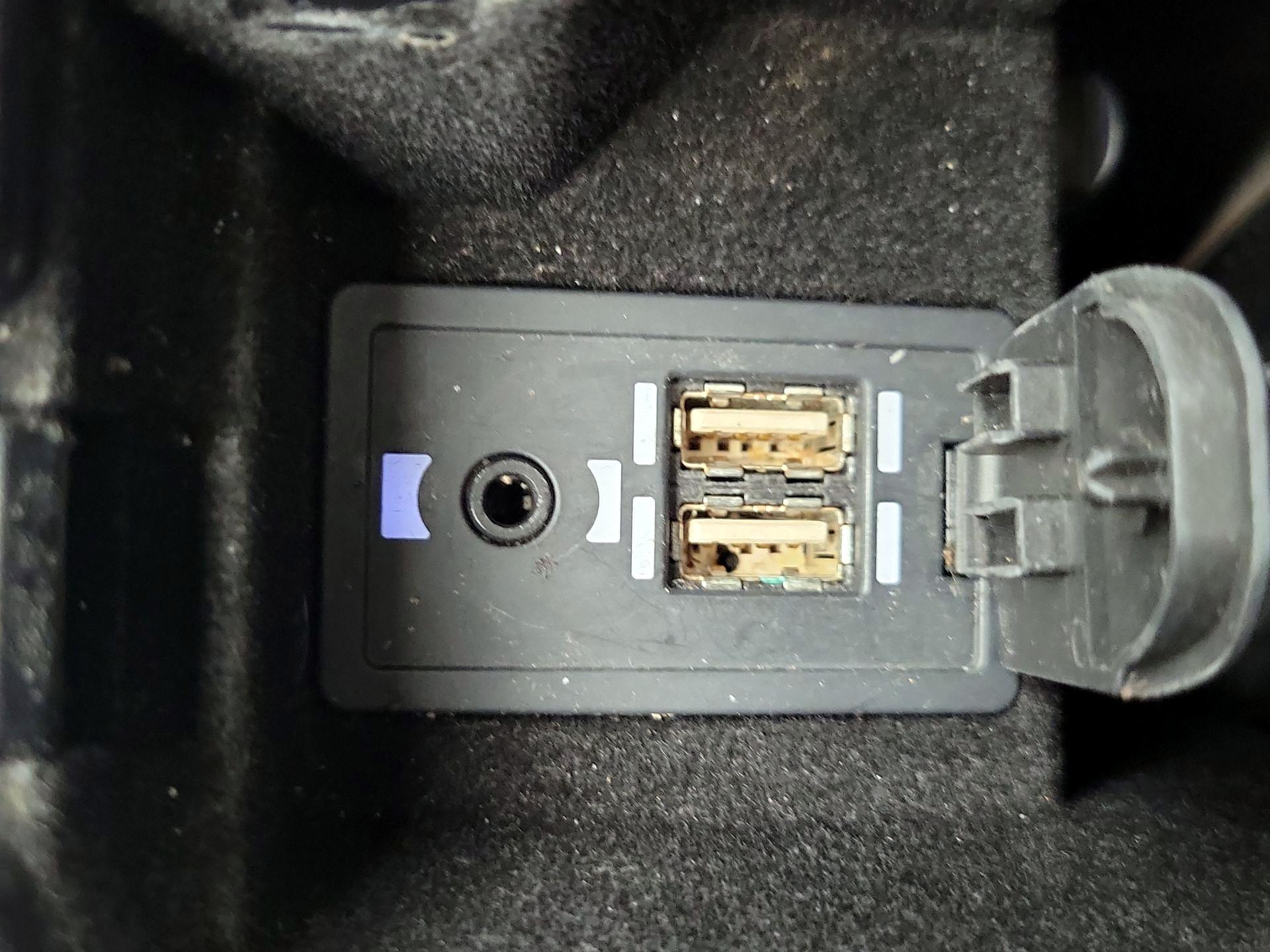 Thumbnail: 2015 Lexus IS - 18