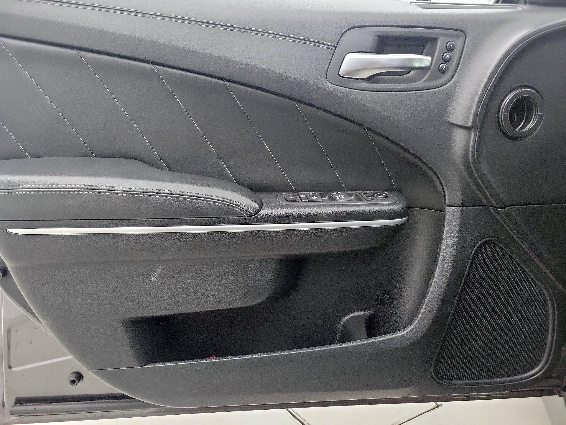 Thumbnail: 2020 Dodge Charger - 12