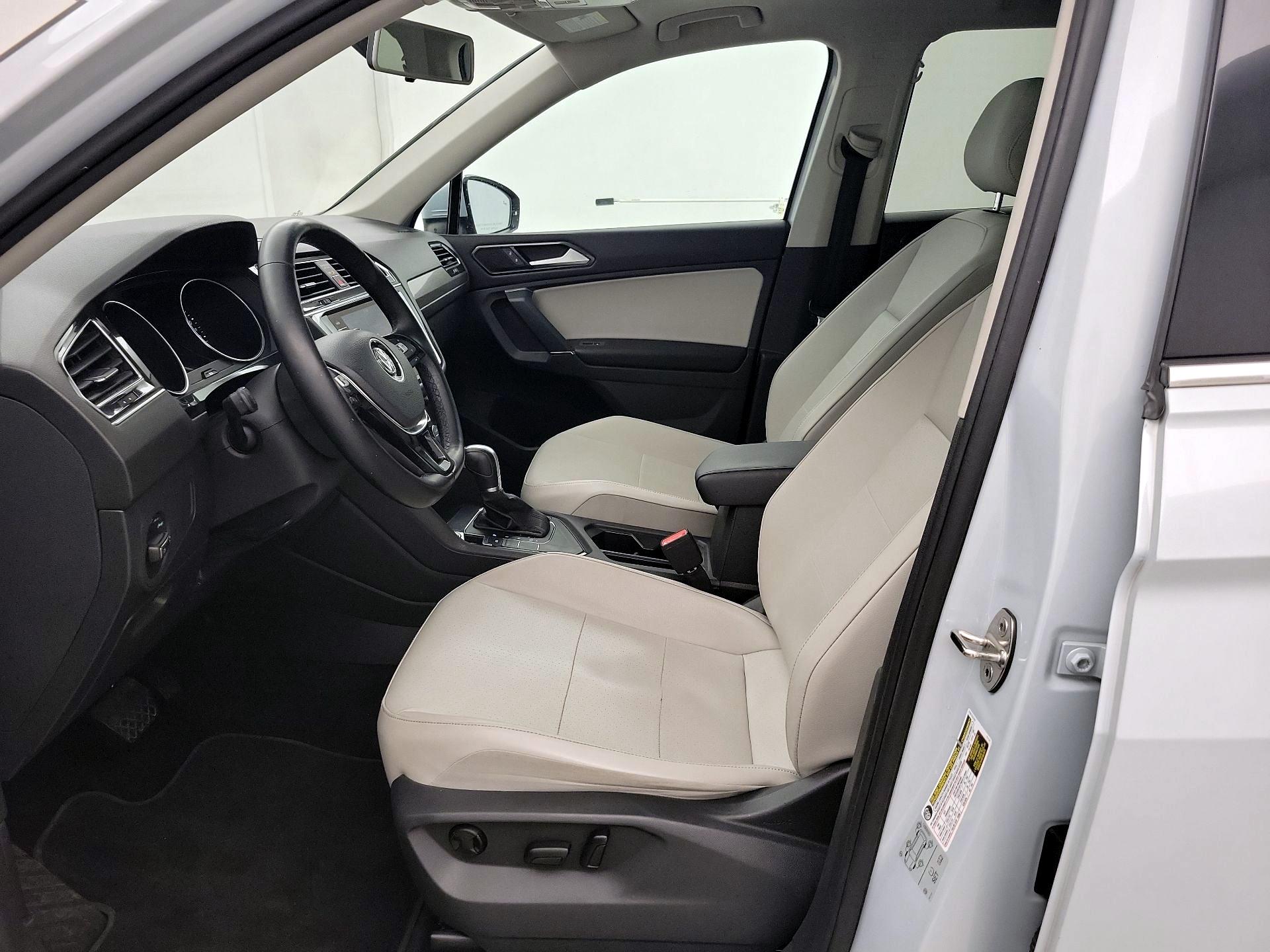 Thumbnail: 2018 Volkswagen Tiguan - 11