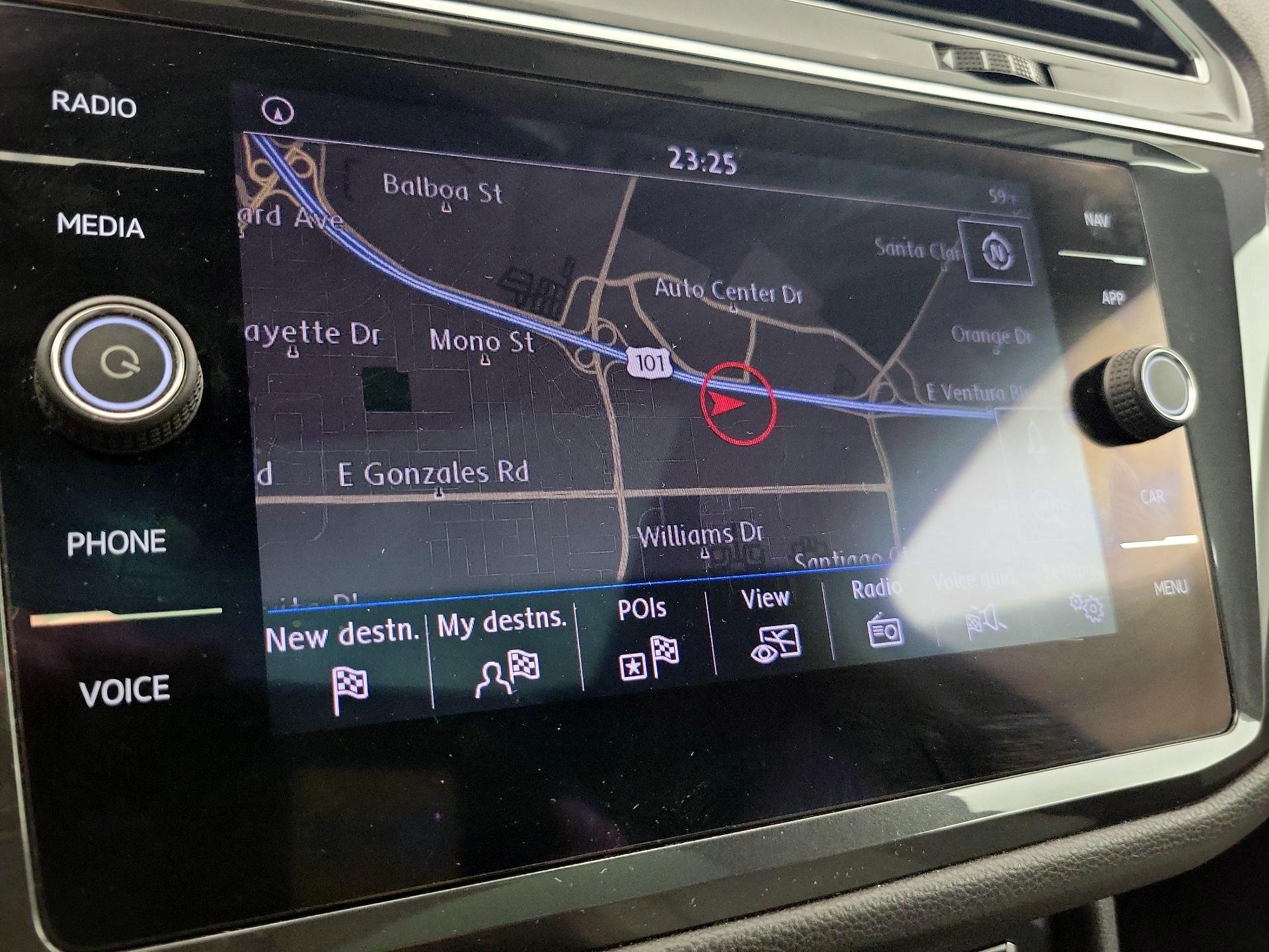 Thumbnail: 2018 Volkswagen Tiguan - 14