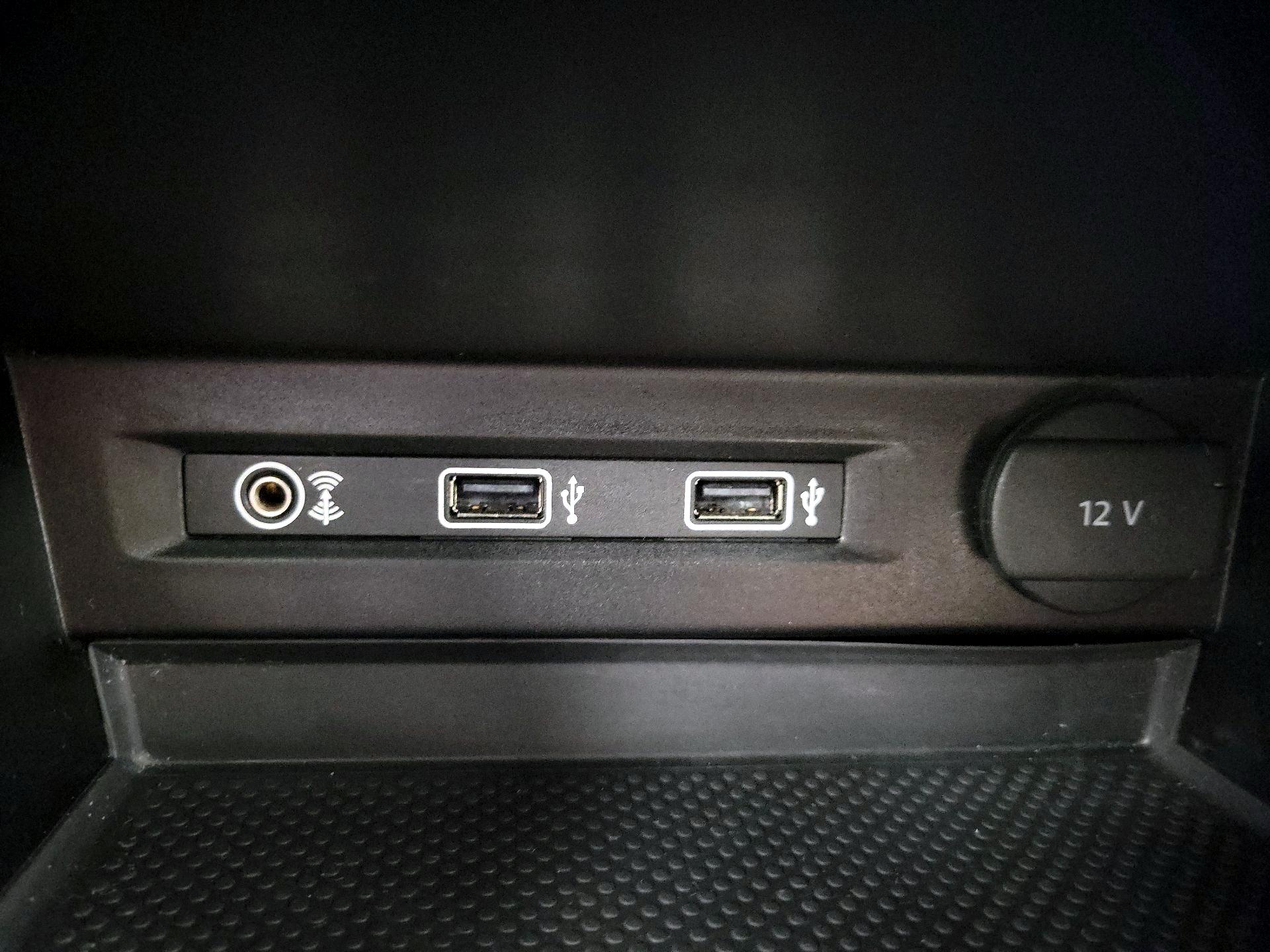 Thumbnail: 2018 Volkswagen Tiguan - 19