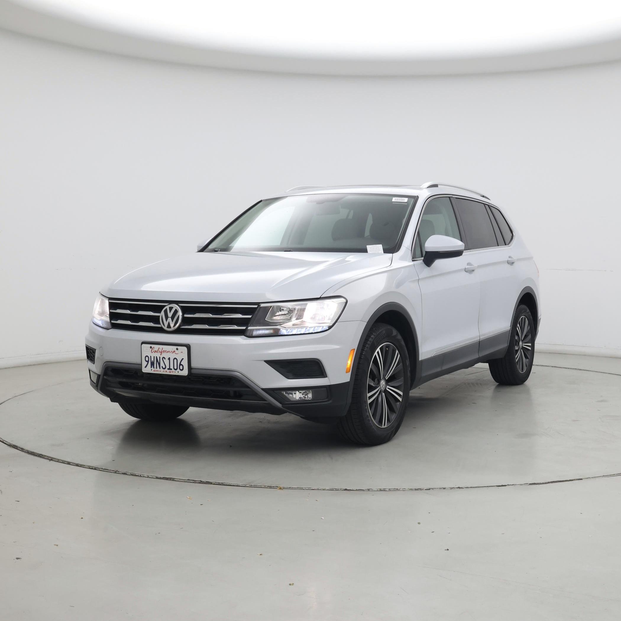 Thumbnail: 2018 Volkswagen Tiguan - 4