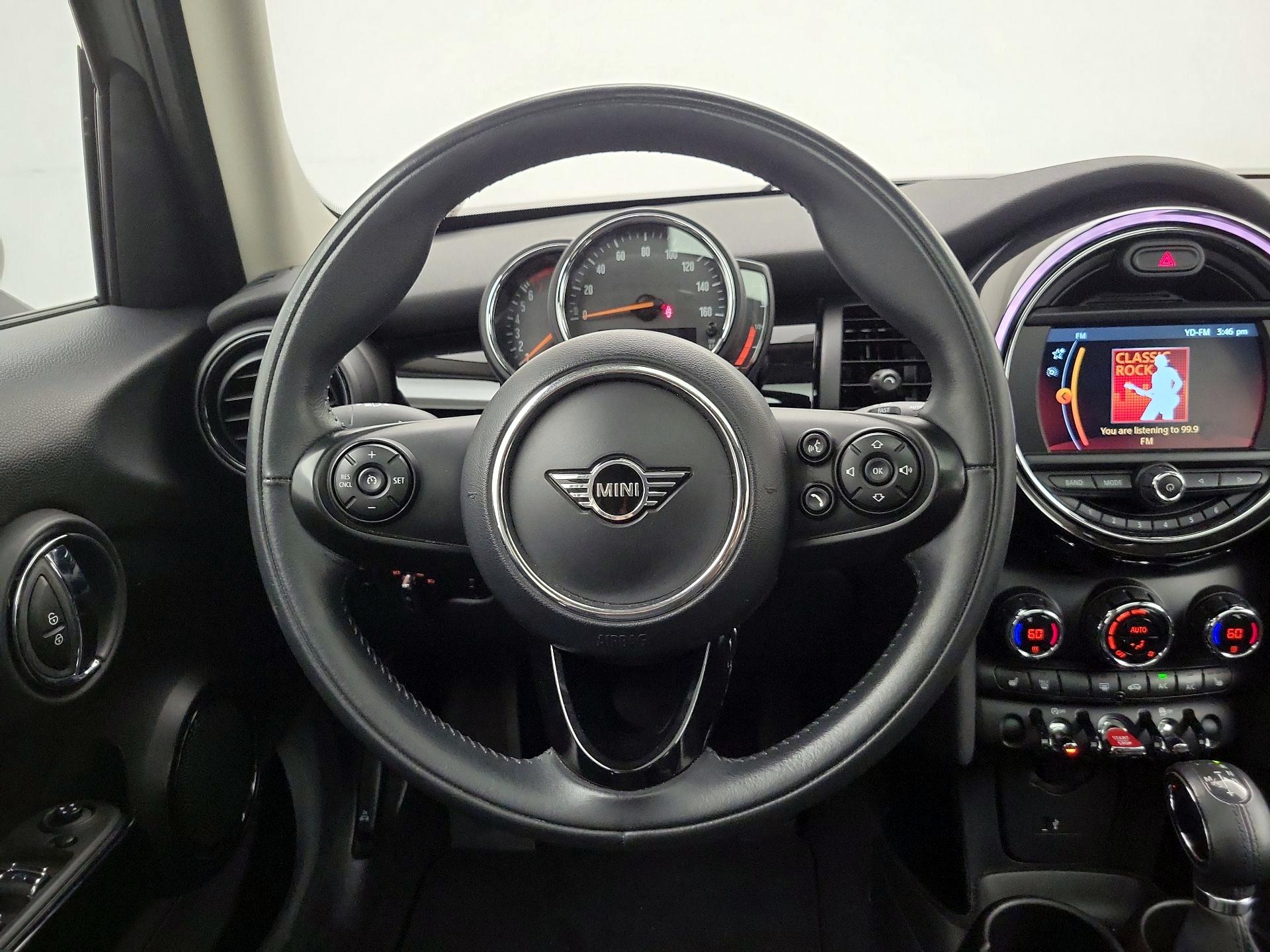 Thumbnail: 2019 MINI Cooper Hardtop - 10