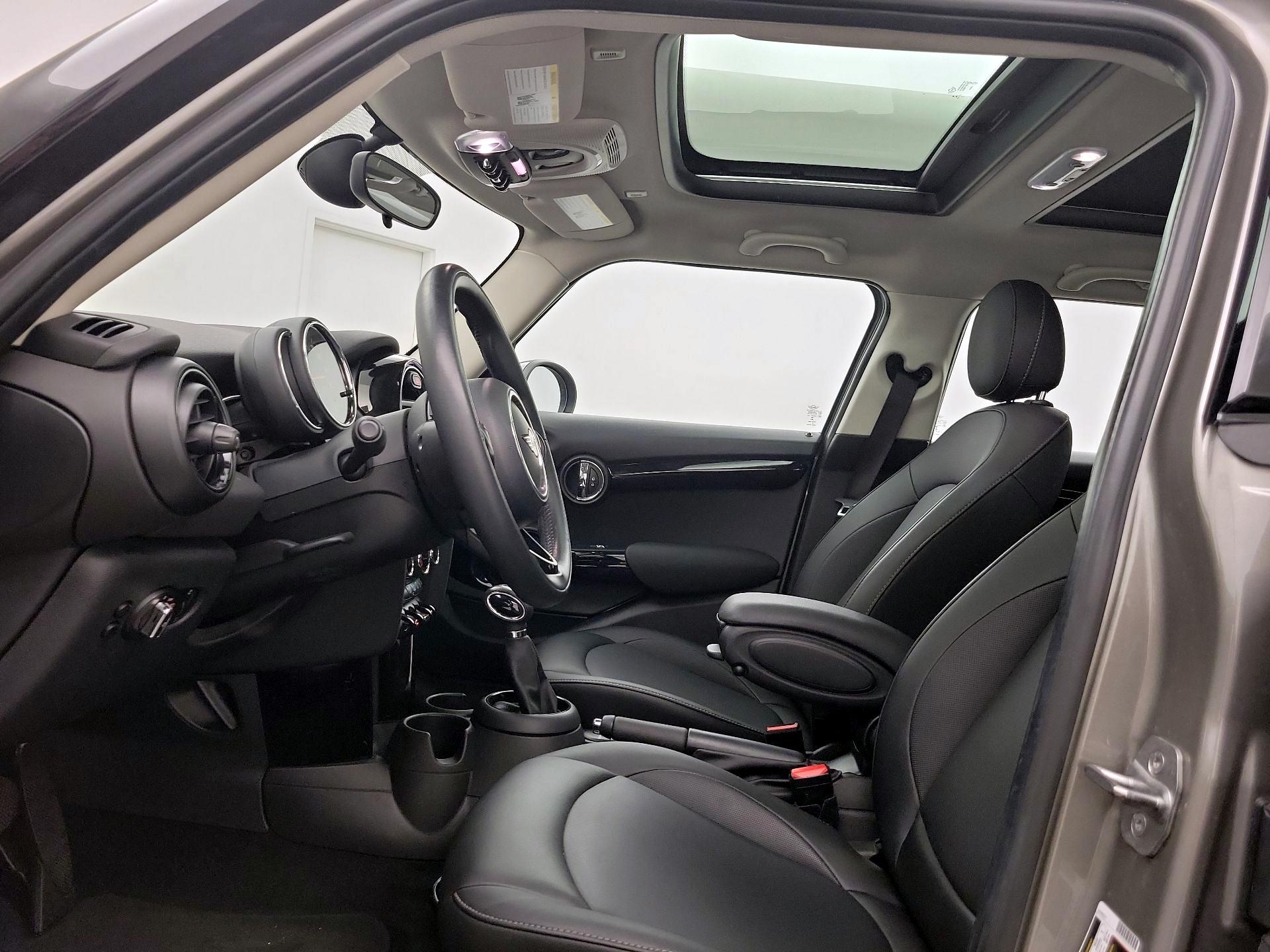 Thumbnail: 2019 MINI Cooper Hardtop - 19