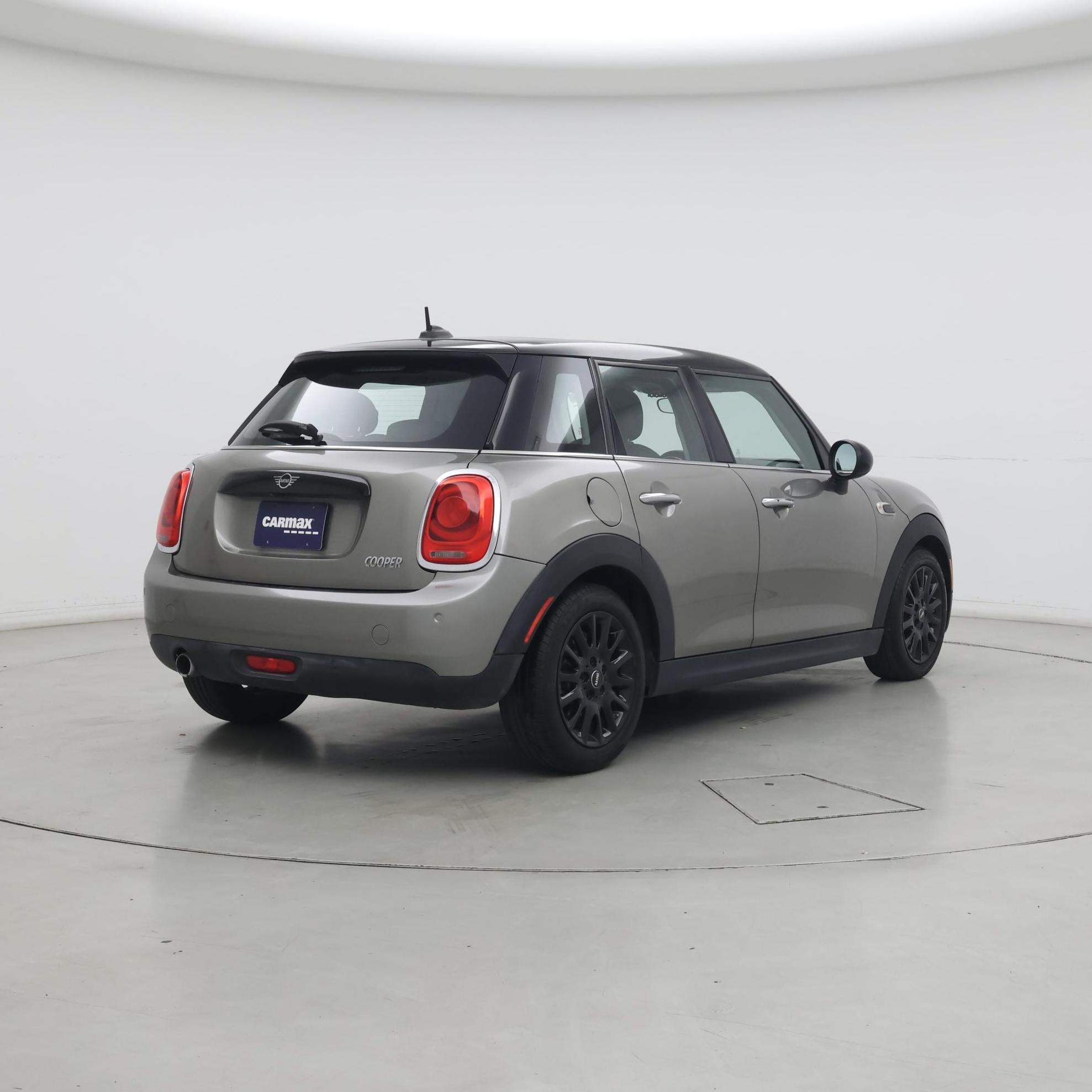 Thumbnail: 2019 MINI Cooper Hardtop - 8