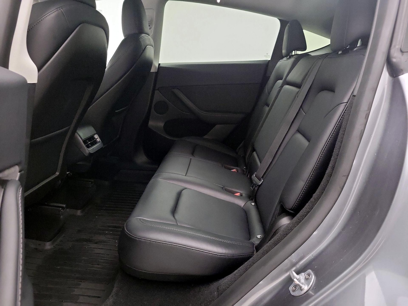 2024 Tesla Model Y Long Range - Photo 20