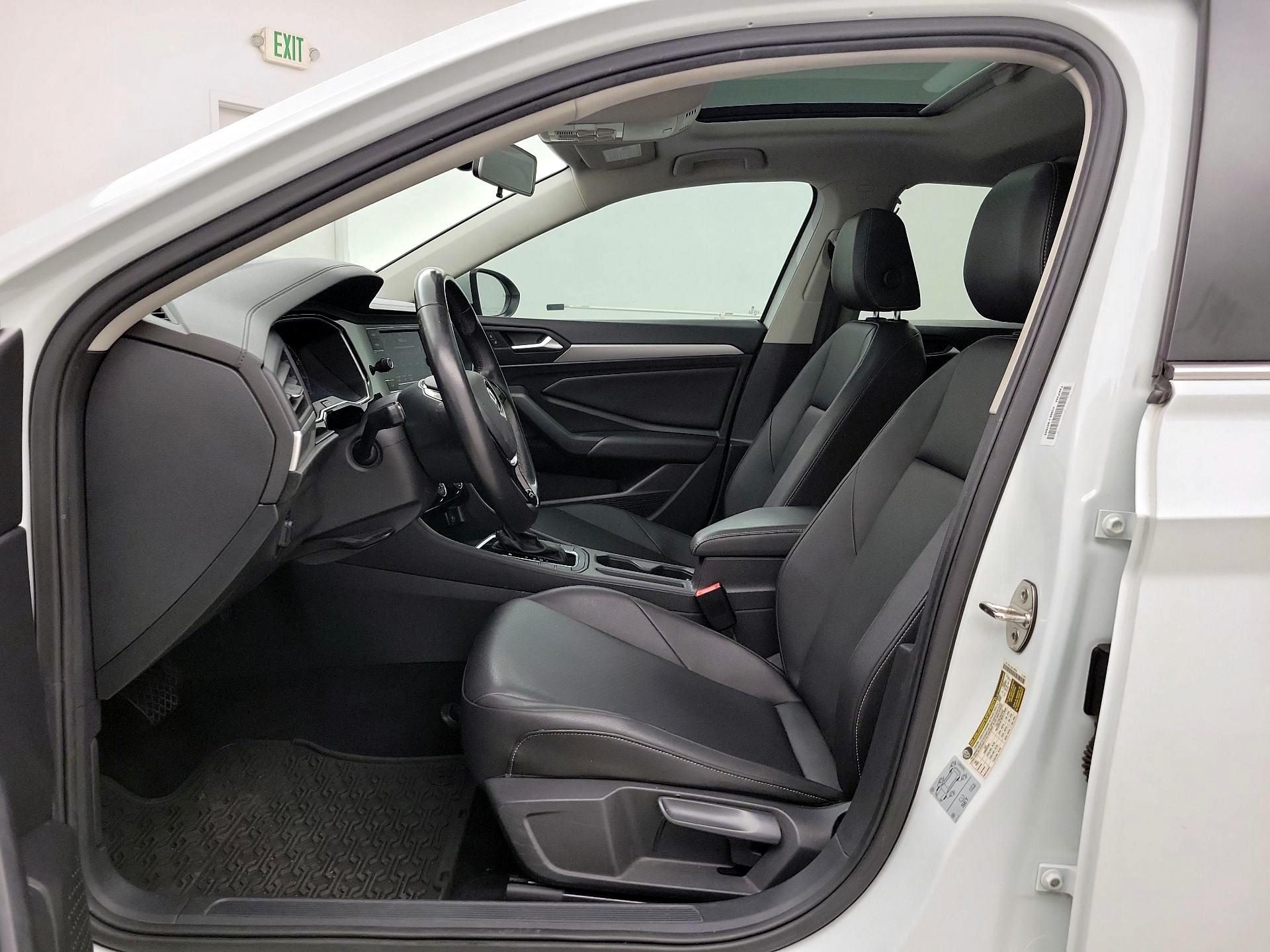 Thumbnail: 2019 Volkswagen Jetta - 11