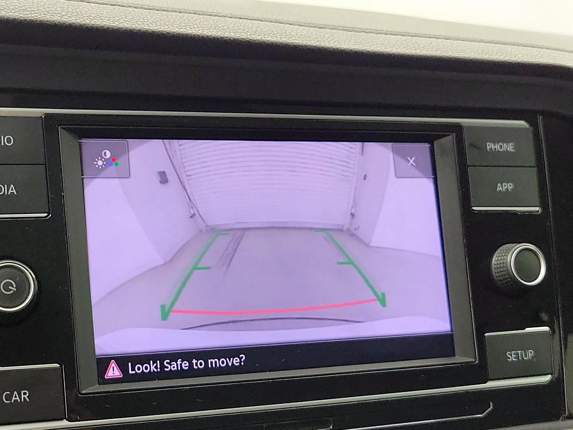 Thumbnail: 2019 Volkswagen Jetta - 14