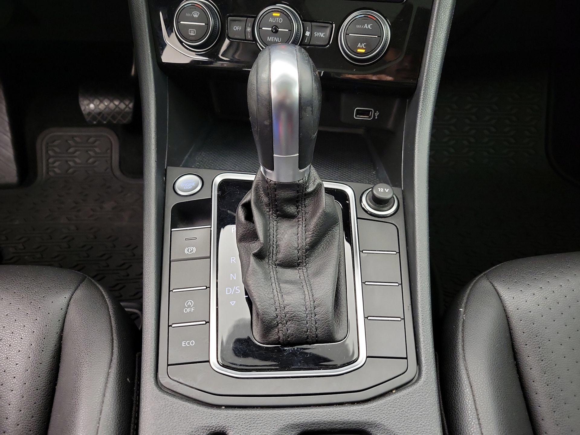 Thumbnail: 2019 Volkswagen Jetta - 17