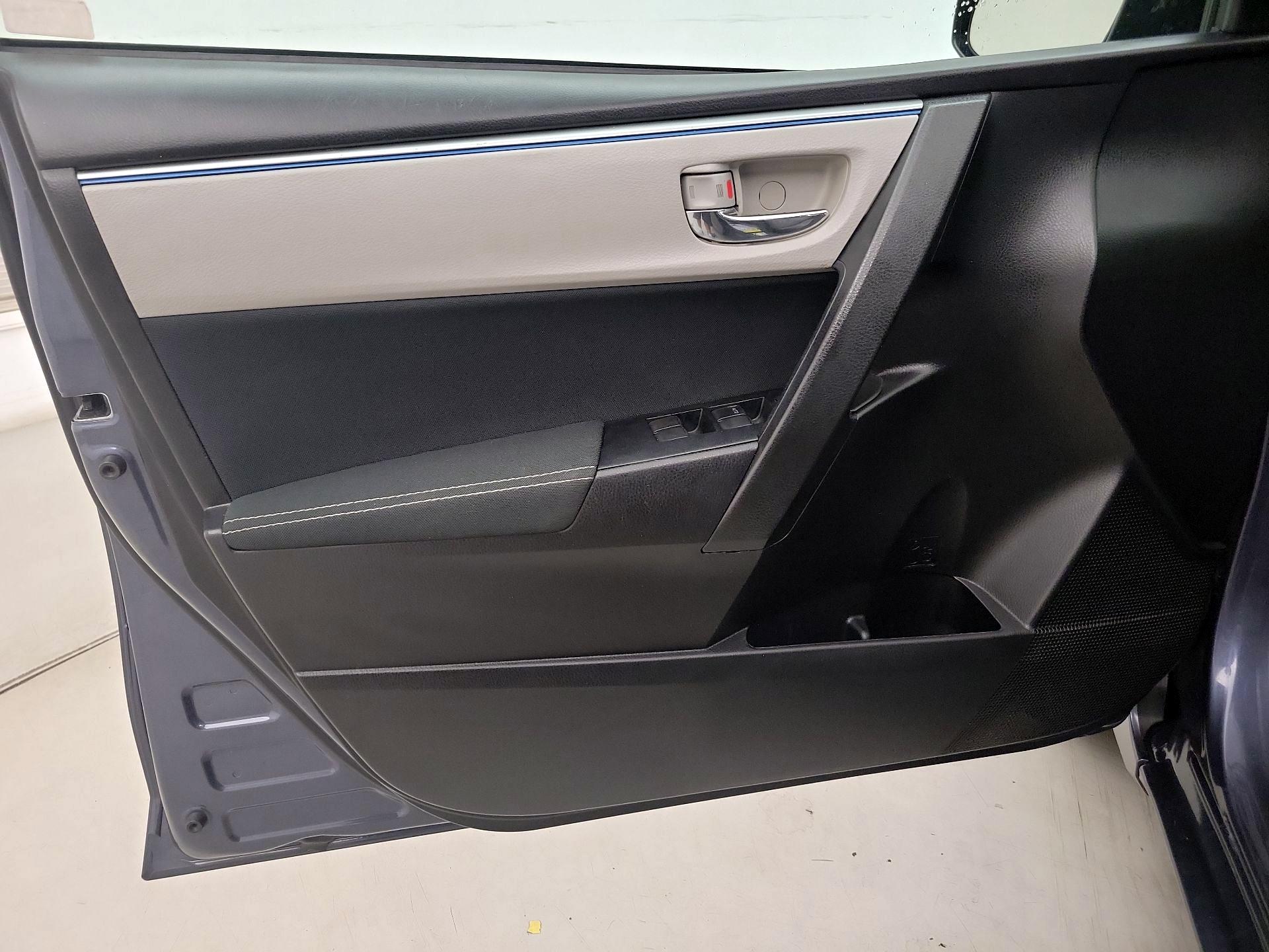 Thumbnail: 2016 Toyota Corolla - 12