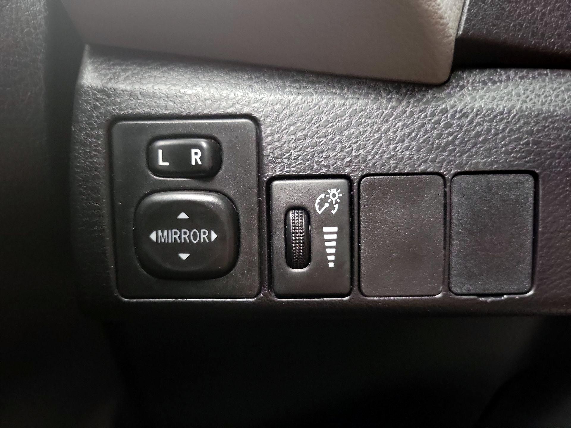 Thumbnail: 2016 Toyota Corolla - 13