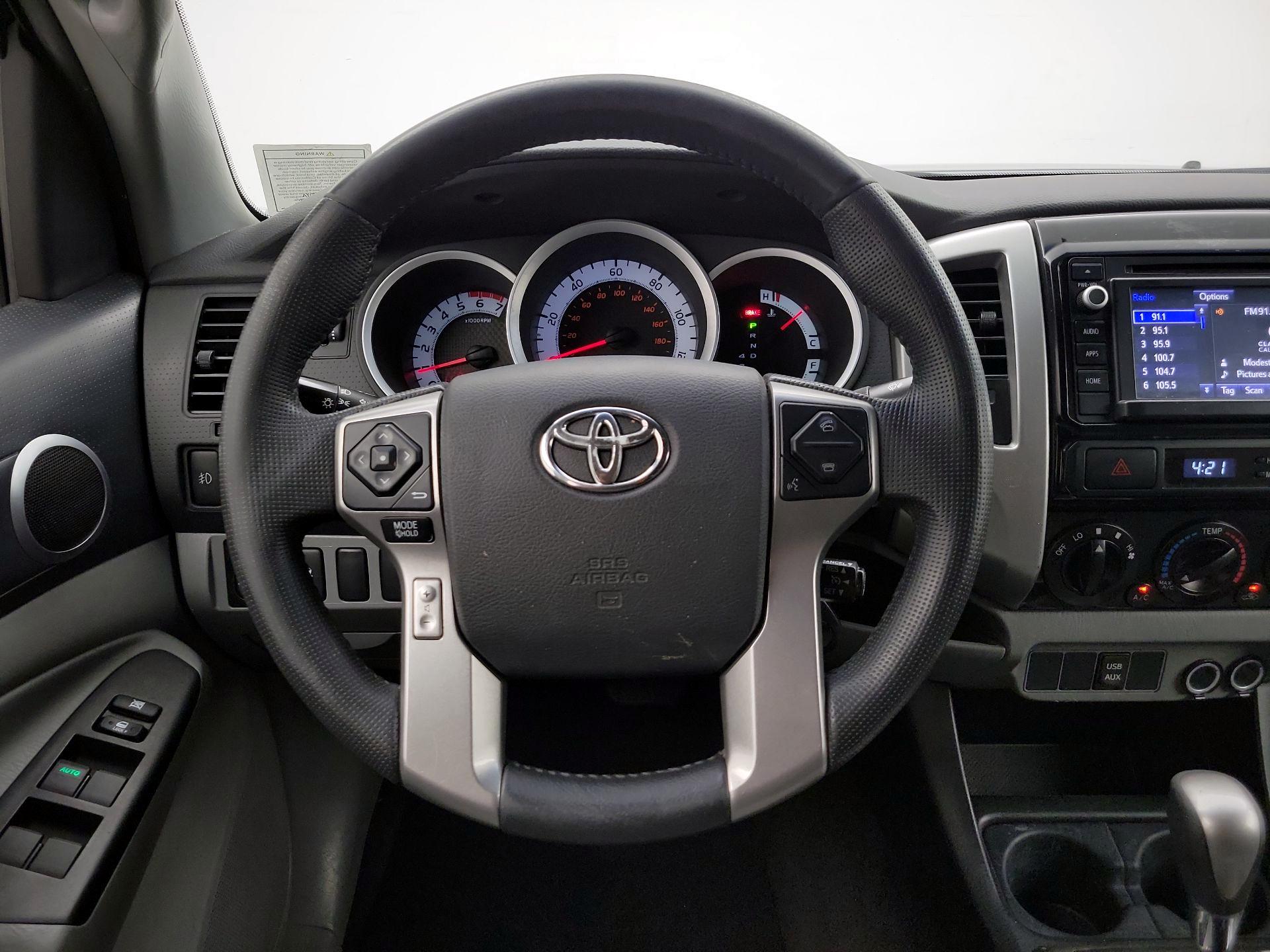 Thumbnail: 2014 Toyota Tacoma - 10
