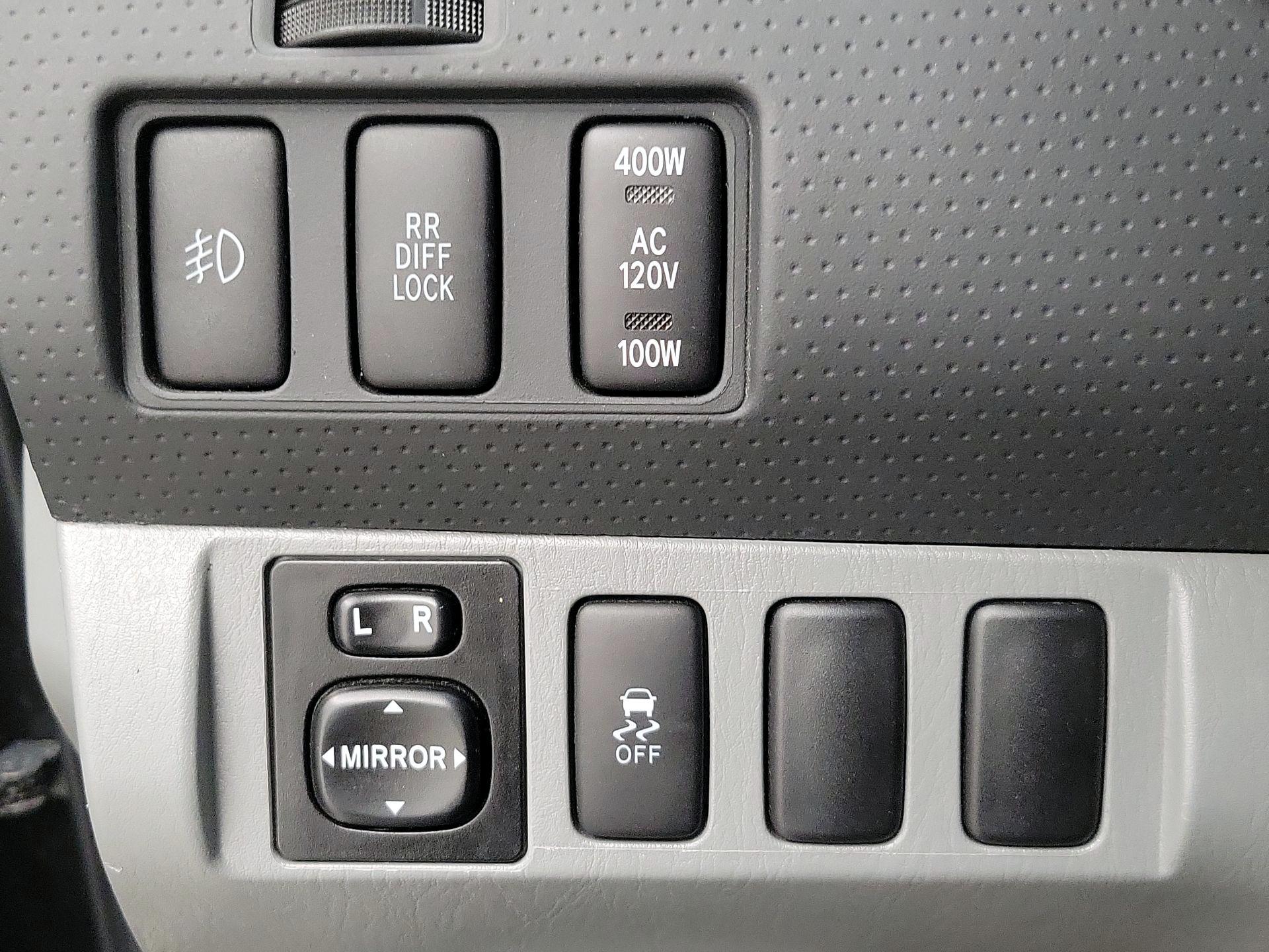 Thumbnail: 2014 Toyota Tacoma - 13