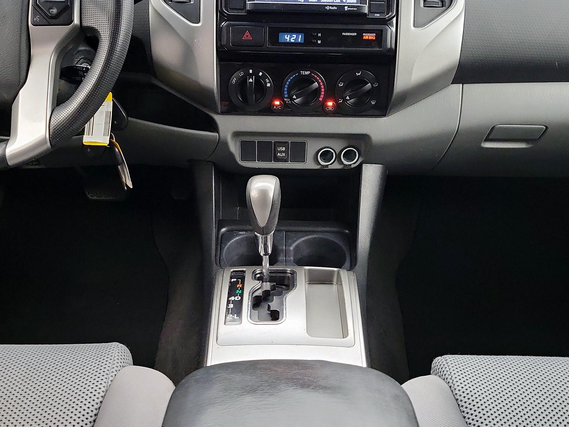 Thumbnail: 2014 Toyota Tacoma - 17