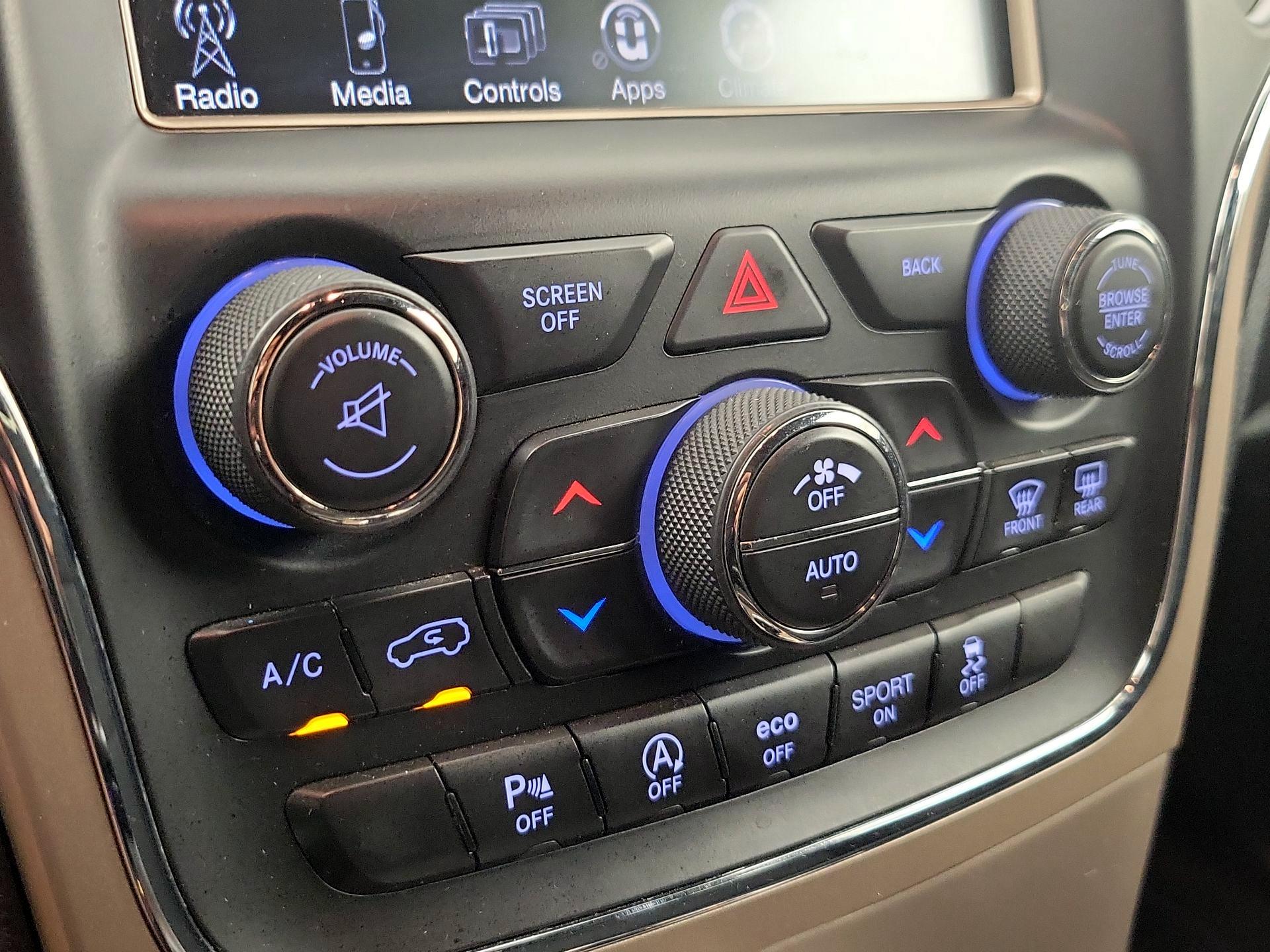 Thumbnail: 2017 Jeep Grand Cherokee - 16