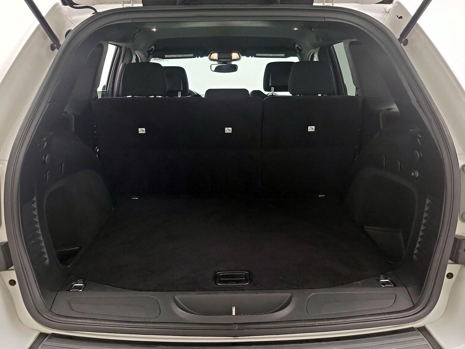 Thumbnail: 2017 Jeep Grand Cherokee - 20