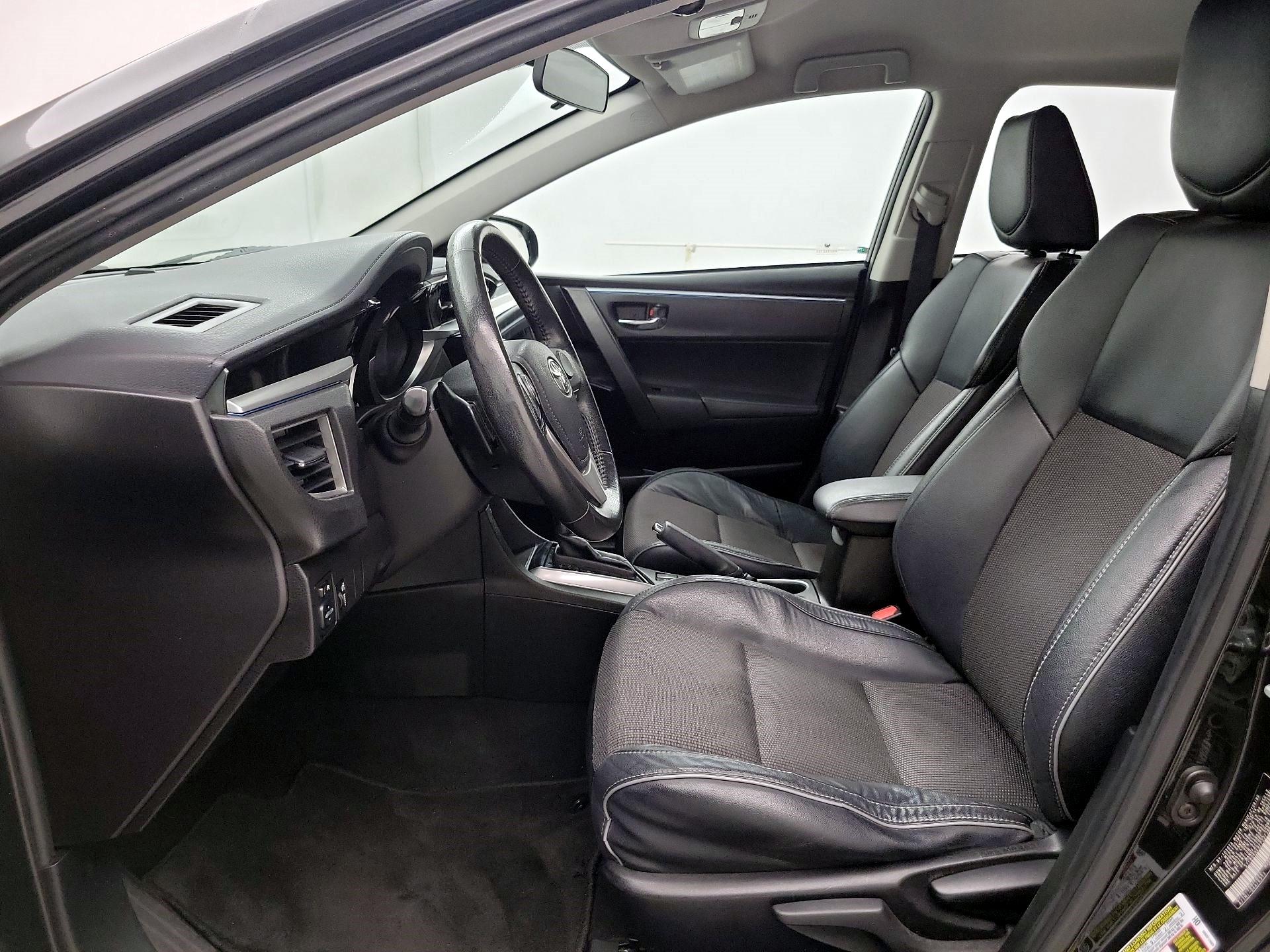 Thumbnail: 2015 Toyota Corolla - 11